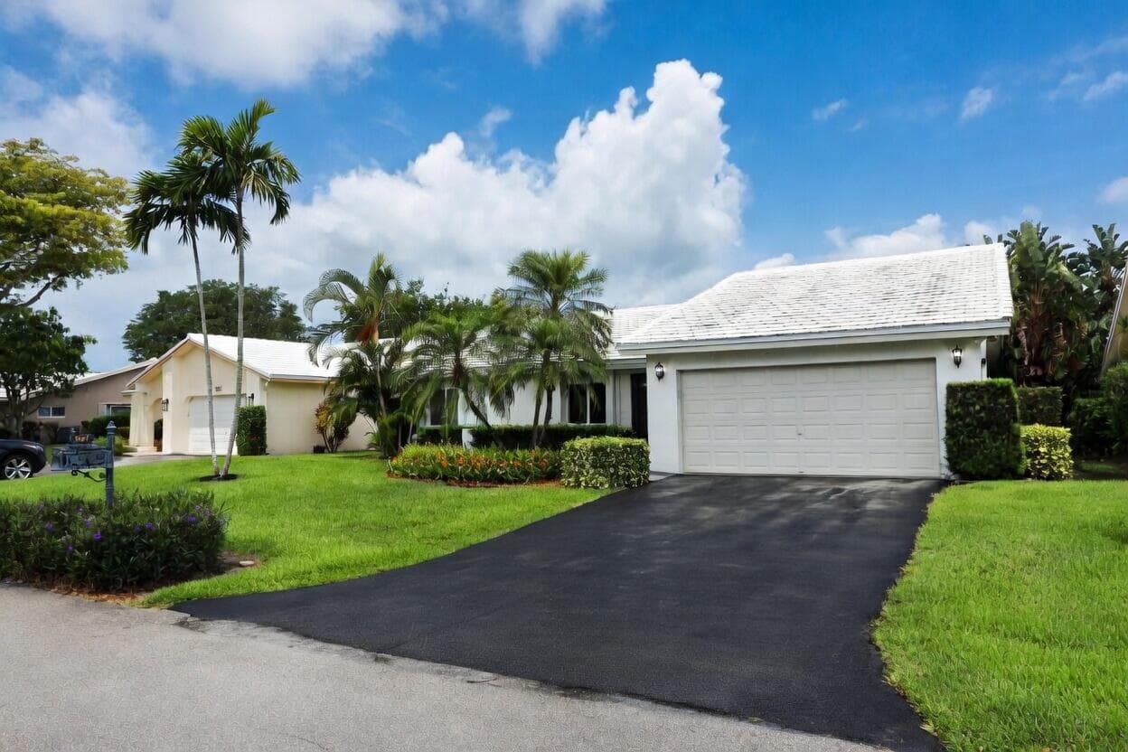 5667 Cameo Drive N, Boca Raton, FL 33433 — photo 2 of 20