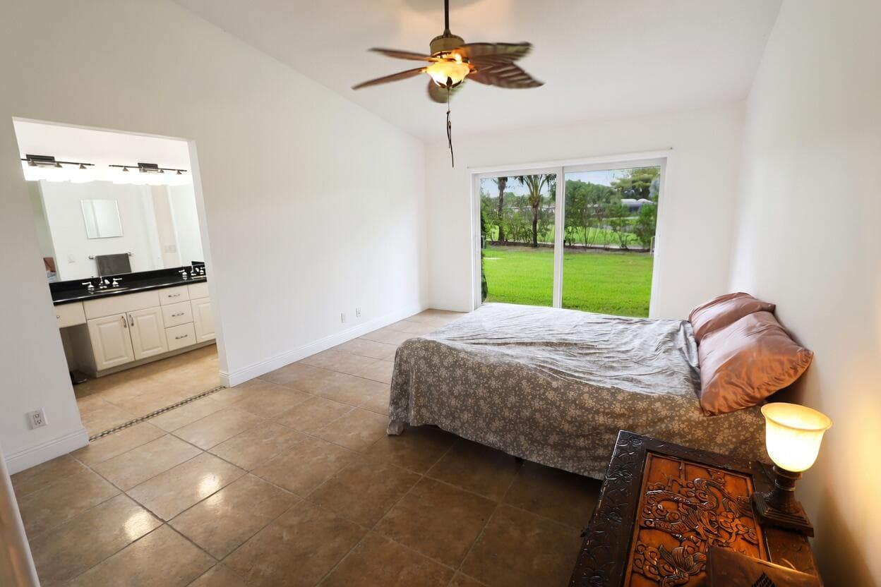 5667 Cameo Drive N, Boca Raton, FL 33433 — photo 11 of 20