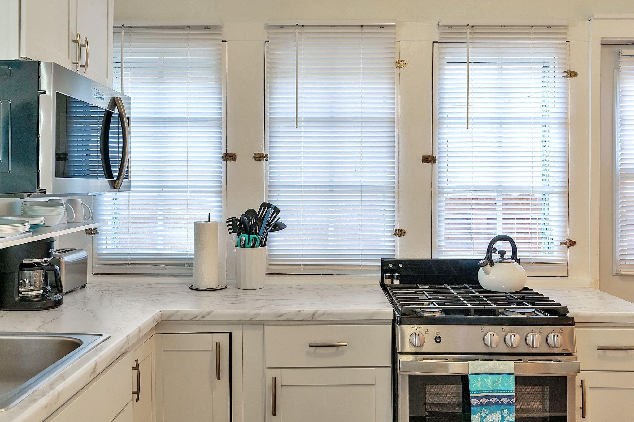 118 S J Street, Lake Worth Beach, FL 33460 — photo 12 of 30
