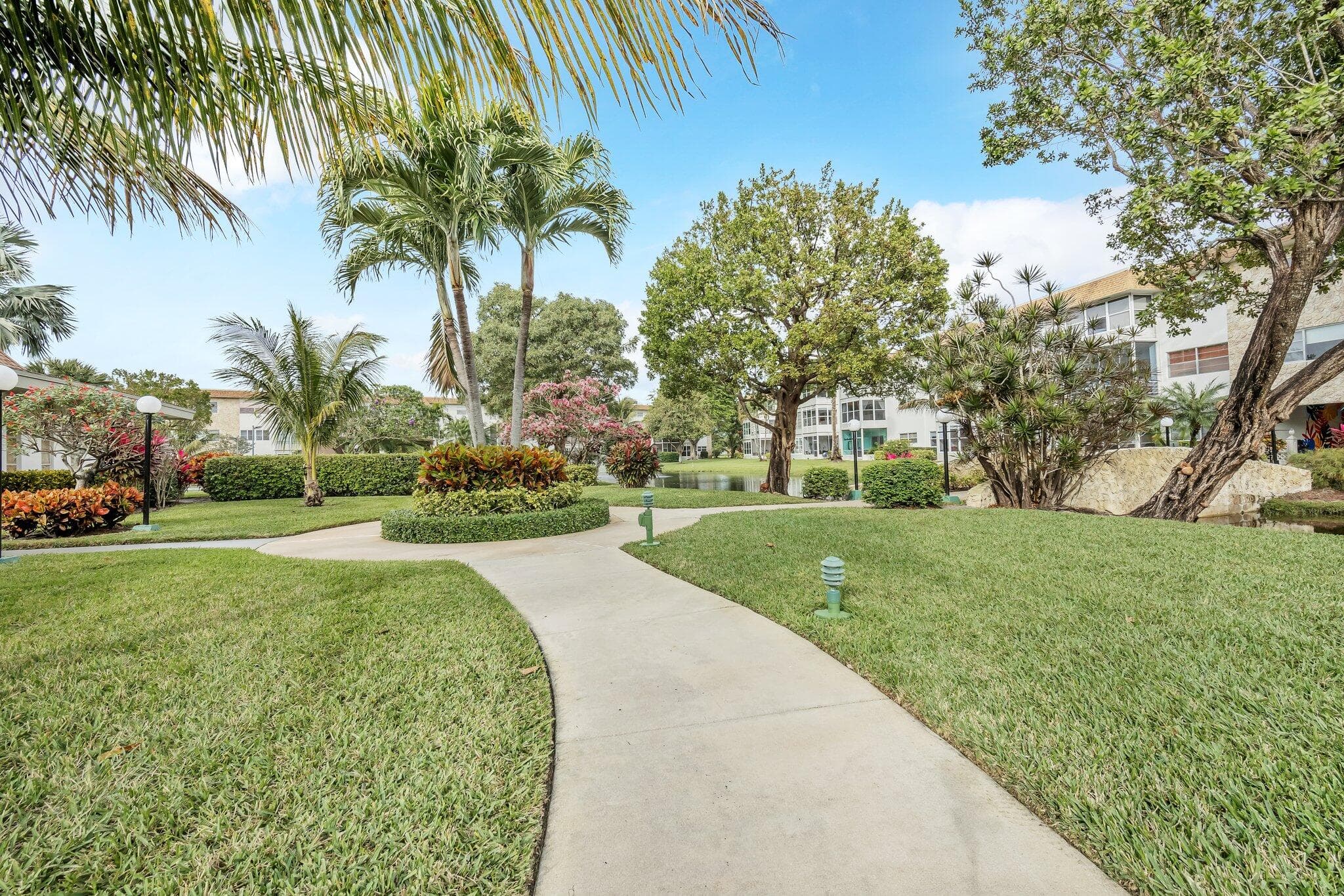 4805 NW 35th Street 412, Lauderdale Lakes, FL 33319 — photo 18 of 45