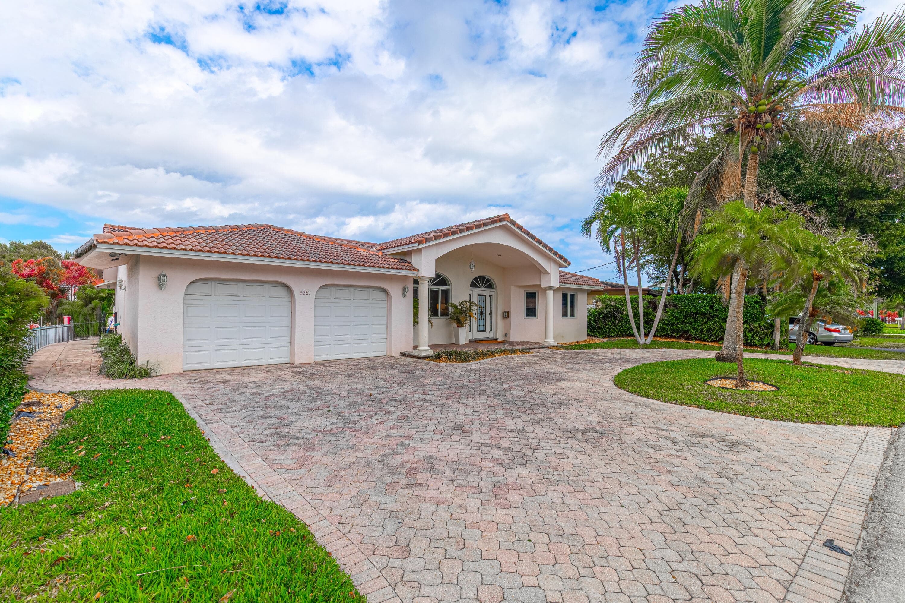 2281 SE 11th Street, Pompano Beach, FL 33062 — photo 8 of 40