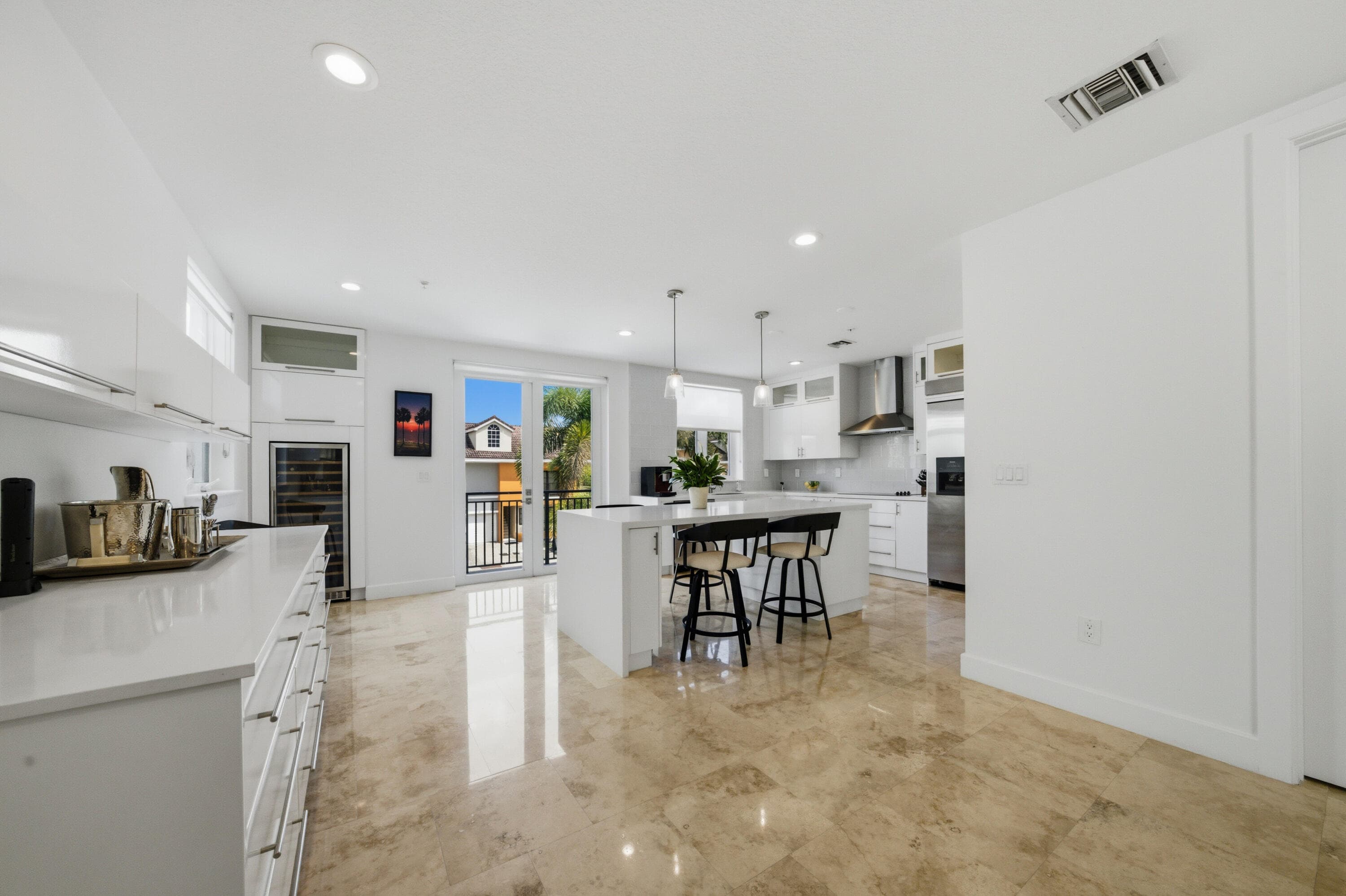 69 Isle Of Venice Drive, Fort Lauderdale, FL 33301 — photo 17 of 63