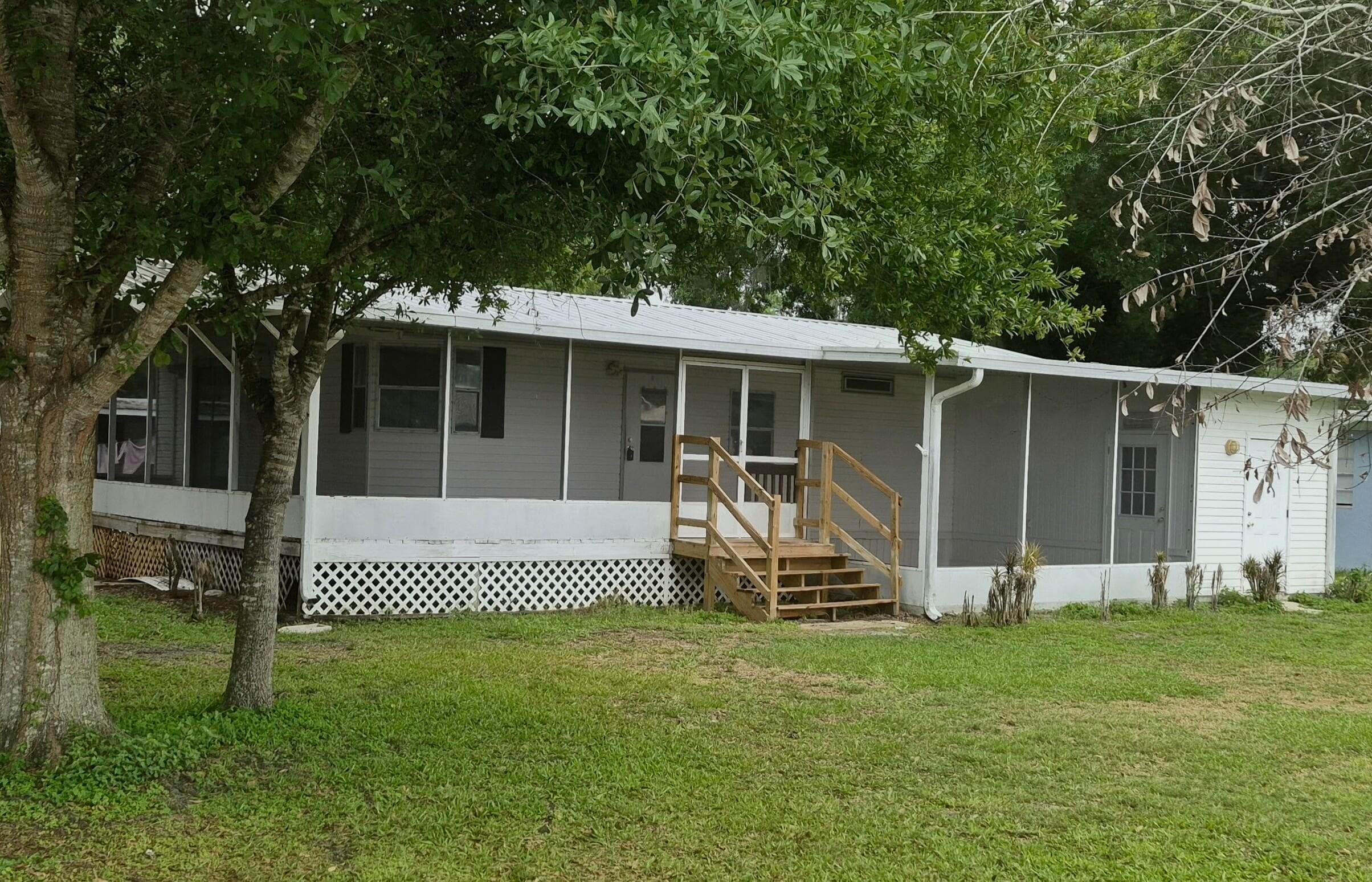 301 SE 5th Avenue, Okeechobee, FL 34974 — photo 2 of 42