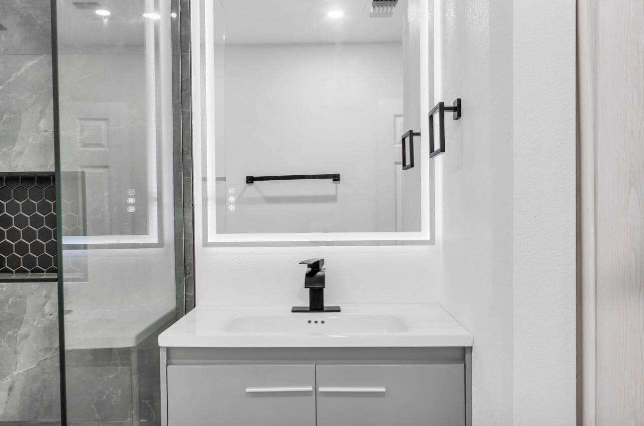 915 SW 3rd Street, Boynton Beach, FL 33435 — photo 15 of 26