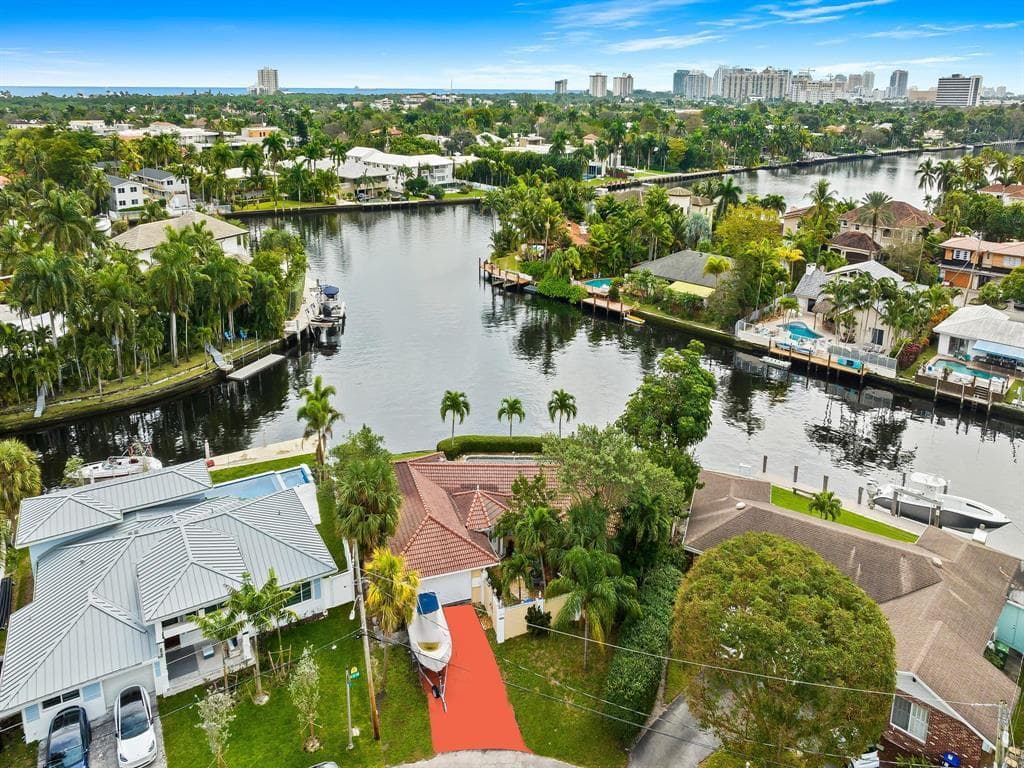 2212 NE 17th Place, Fort Lauderdale, FL 33305 — photo 4 of 13