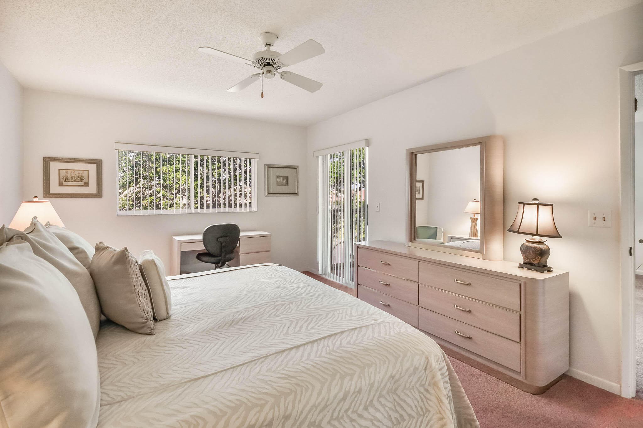 4735 E Lucerne Lakes Blvd E 308, Lake Worth, FL 33467 — photo 9 of 27