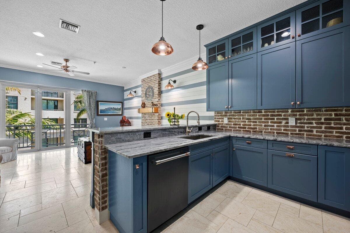 12 SE 1st Avenue 302, Delray Beach, FL 33444 — photo 5 of 24