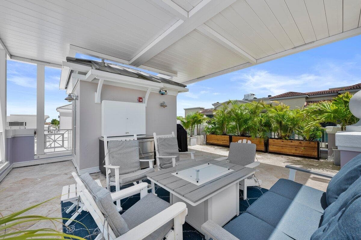 12 SE 1st Avenue 302, Delray Beach, FL 33444 — photo 17 of 24