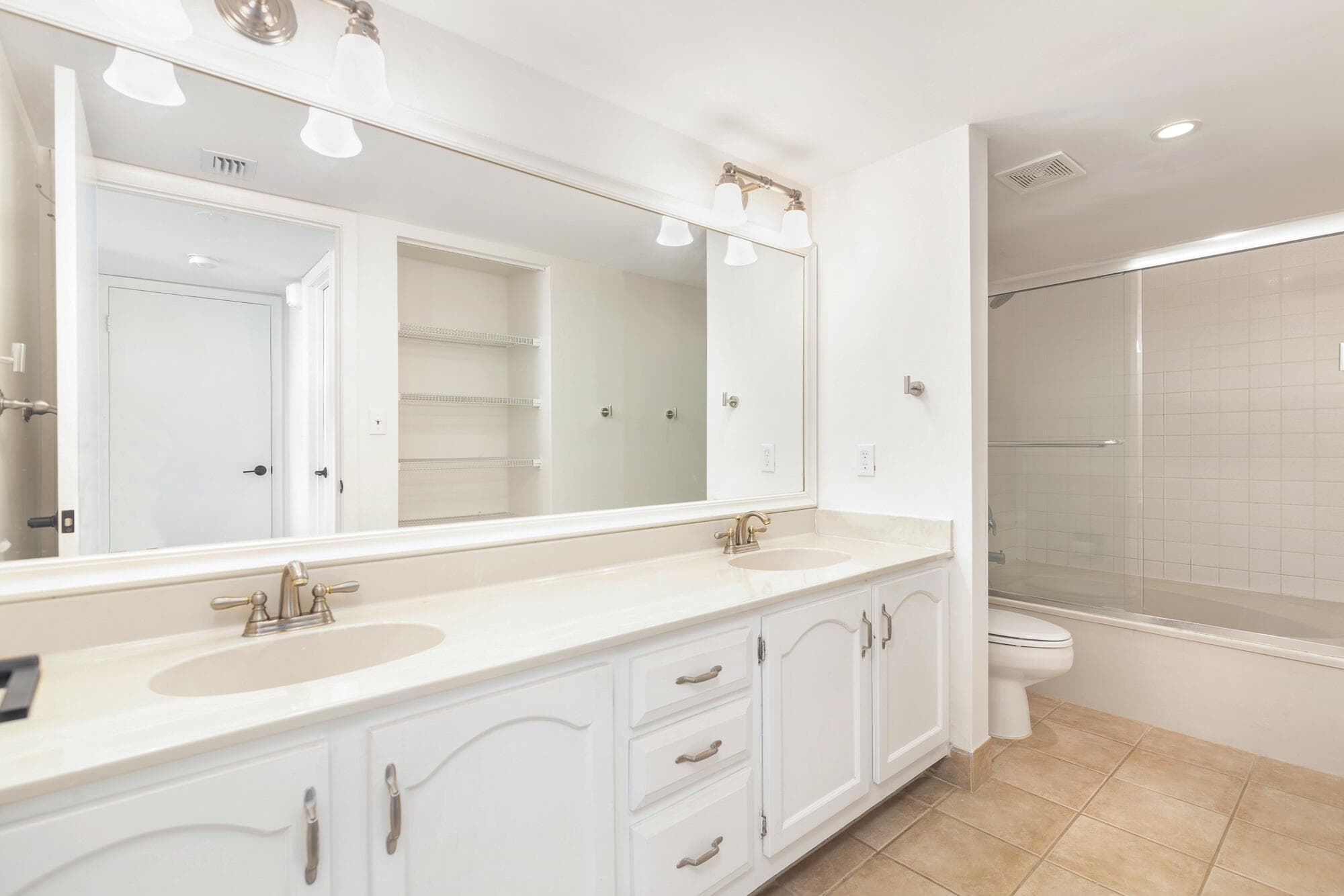 3701 S Flagler Drive B303, West Palm Beach, FL 33405 — photo 11 of 27