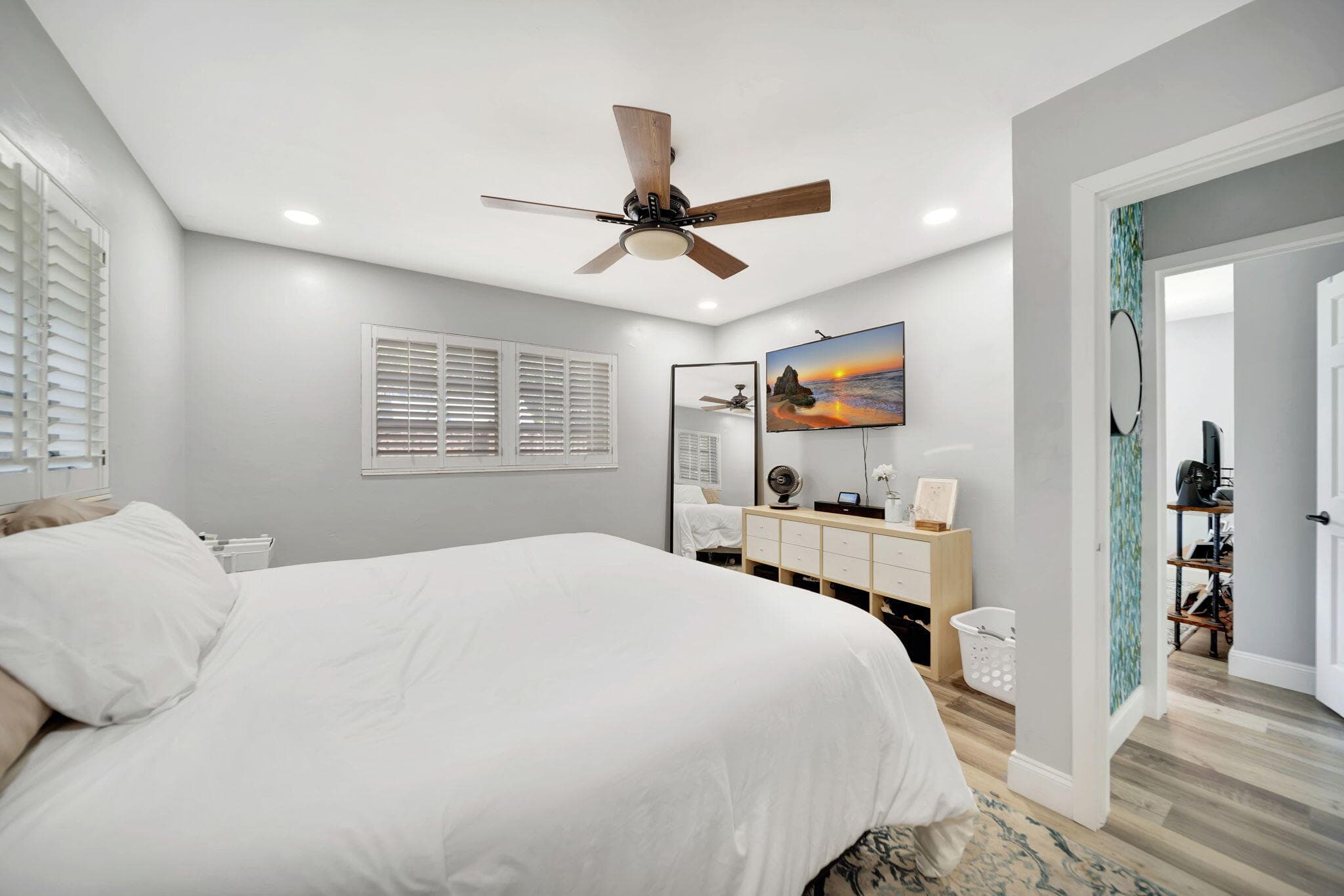 831 NW 39th Street, Oakland Park, FL 33309 — photo 17 of 46