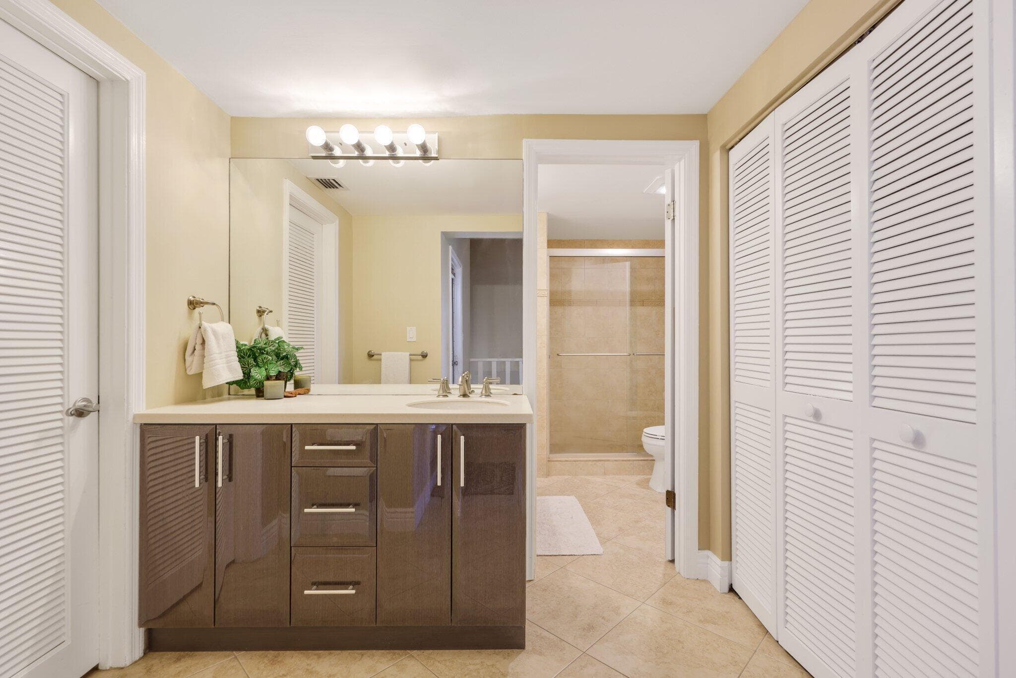 800 Greensward Court 203- I, Delray Beach, FL 33445 — photo 12 of 26