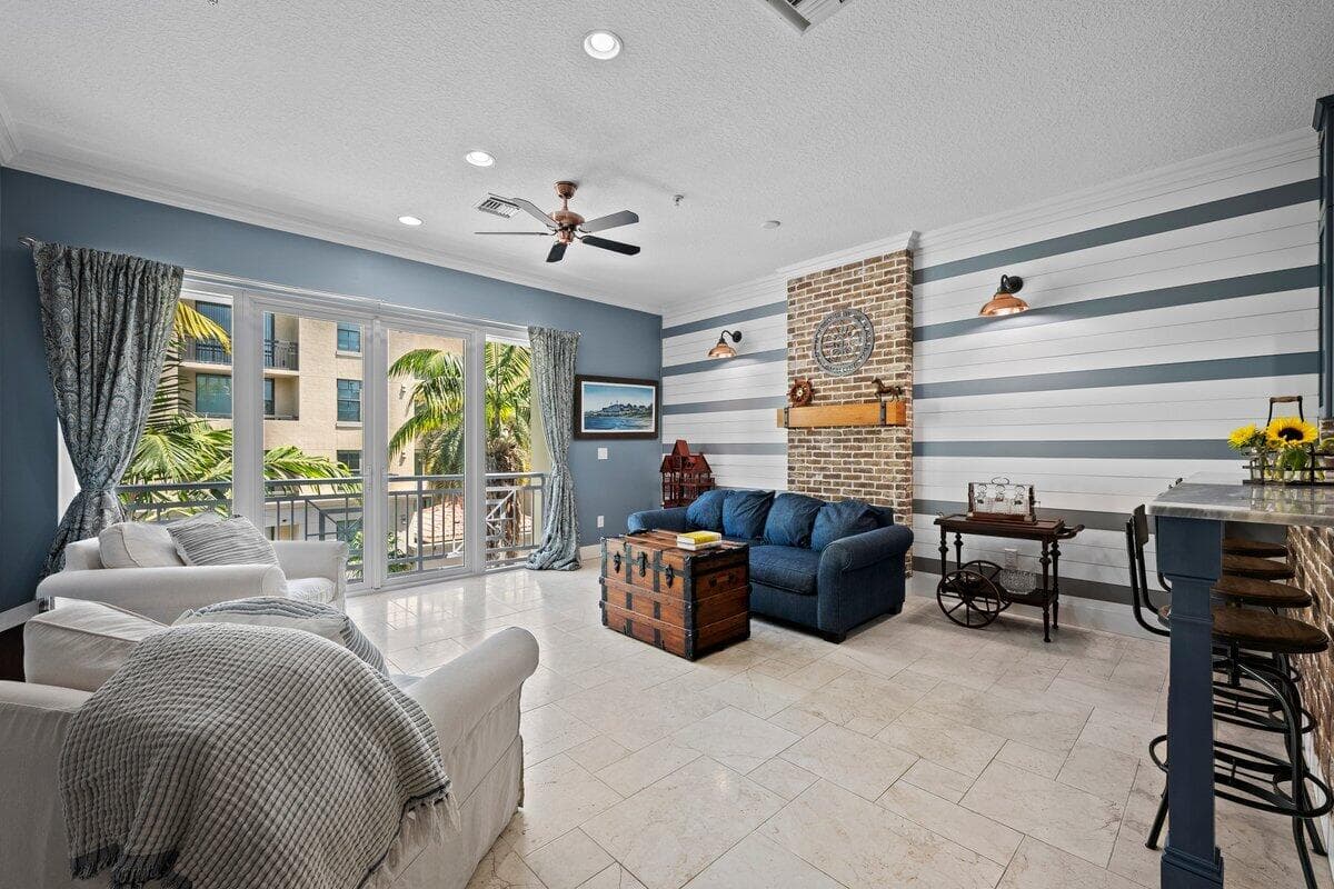 12 SE 1st Avenue 302, Delray Beach, FL 33444 — photo 1 of 24