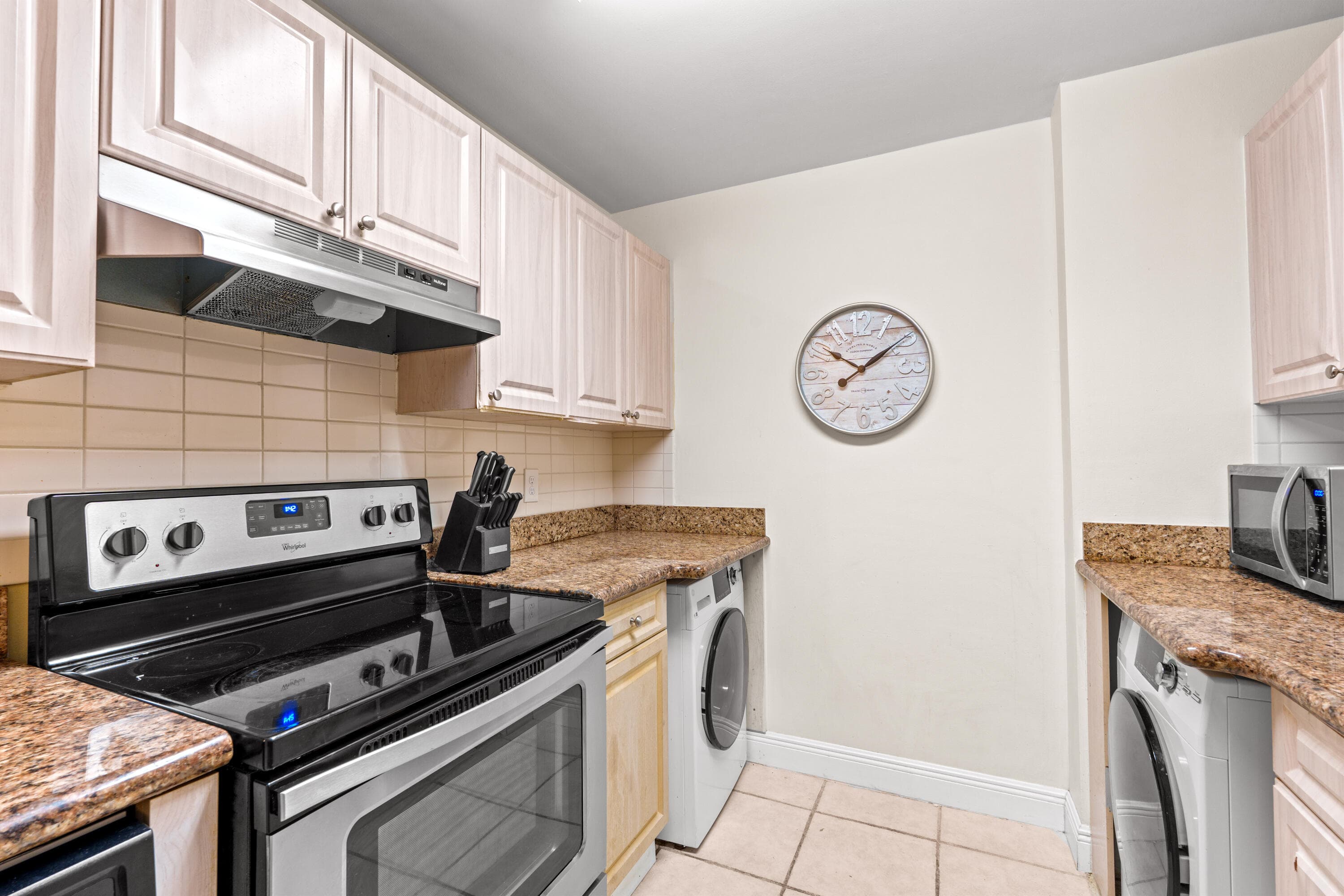 2080 Greenview Shores Boulevard 414, Wellington, FL 33414 — photo 3 of 15