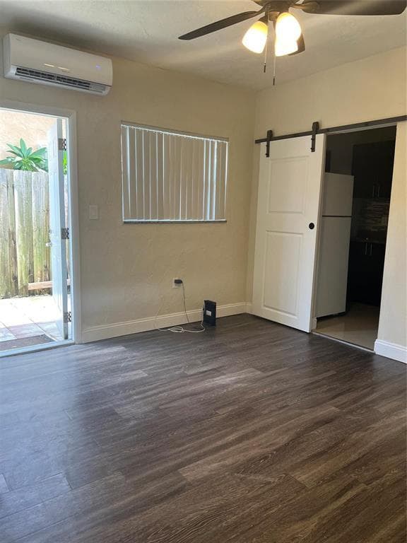 2721 N 72nd Terrace Studio, Hollywood, FL 33024 — photo 2 of 10