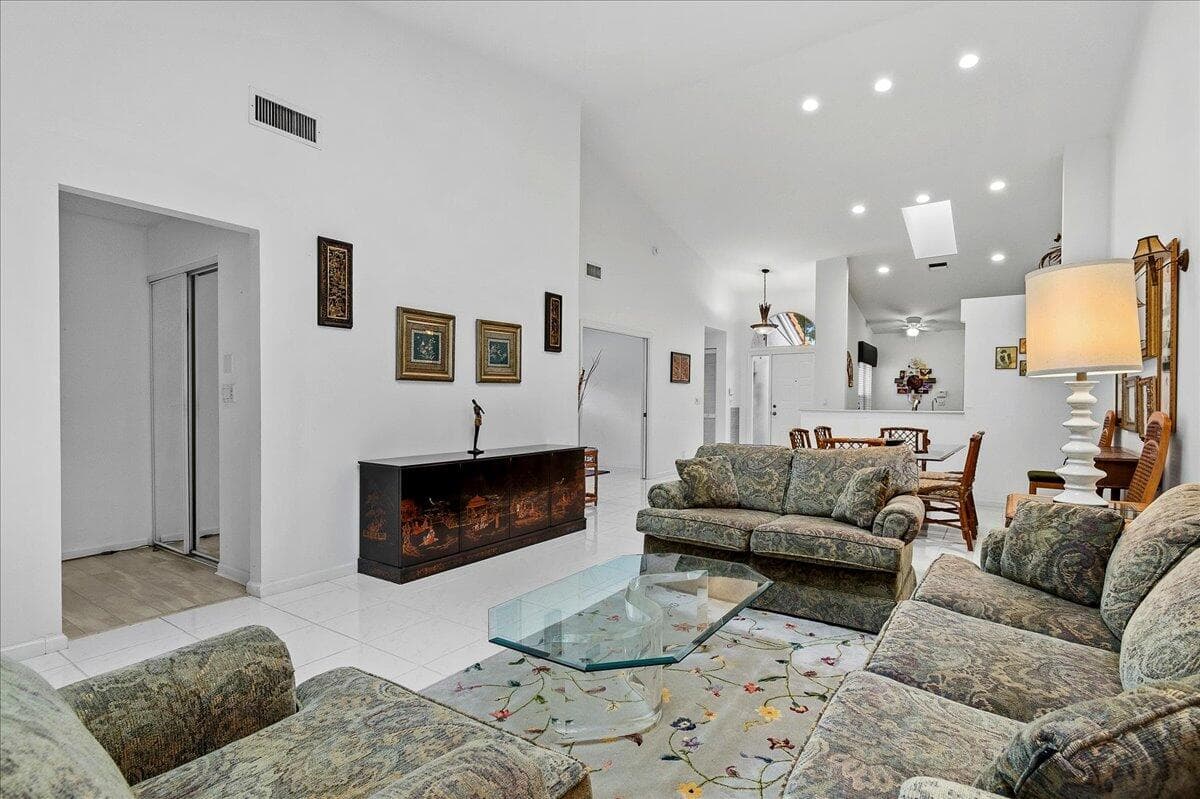 7771 Majestic Palm Drive, Boynton Beach, FL 33437 — photo 10 of 26