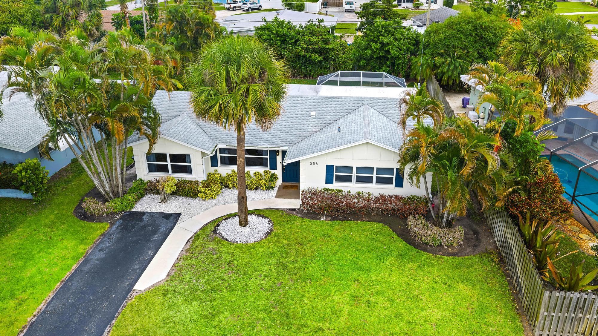 558 Ivy Avenue, Palm Beach Gardens, FL 33410 — photo 31 of 32