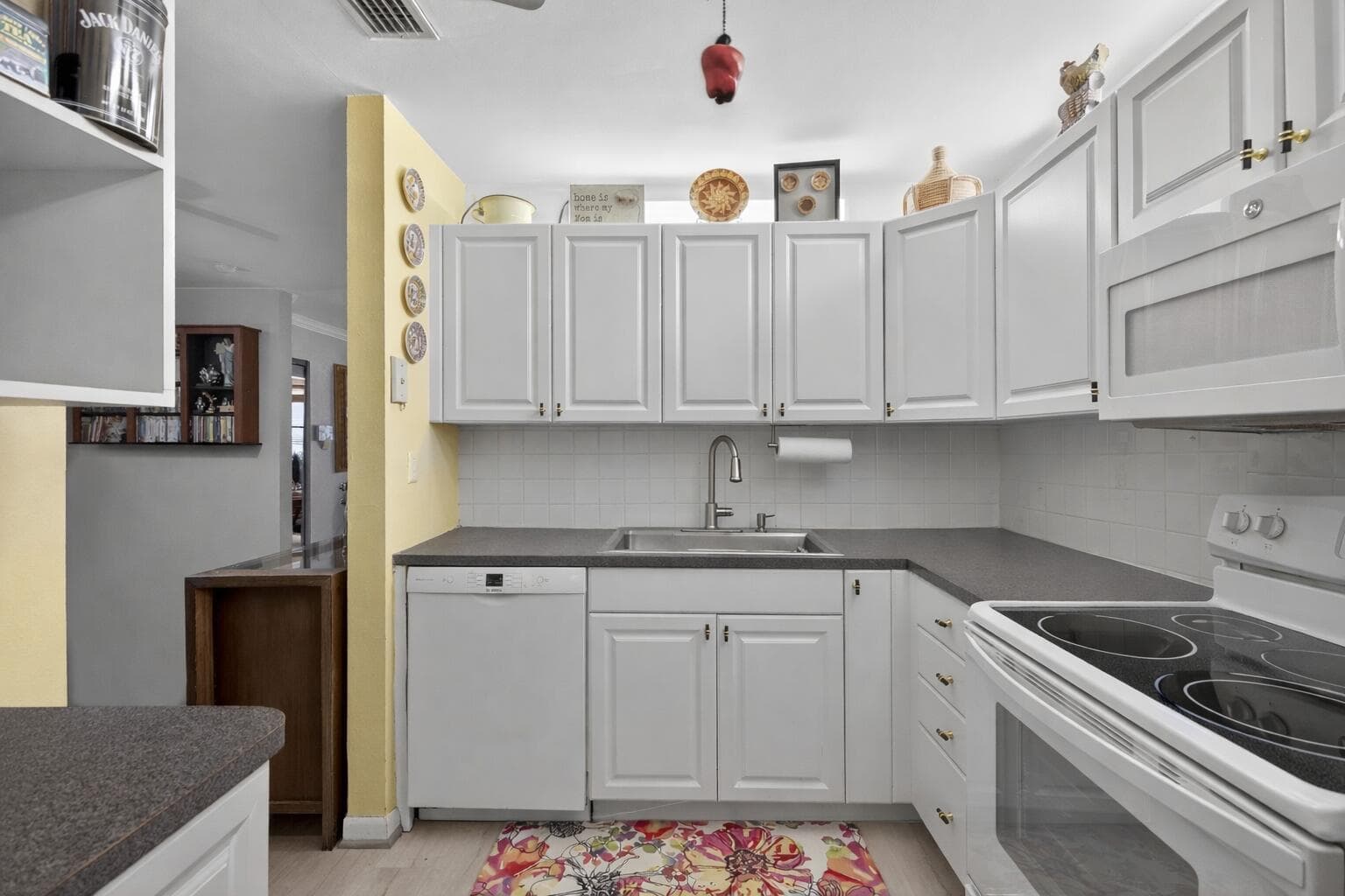 837 NW 47th Street, Pompano Beach, FL 33064 — photo 11 of 21