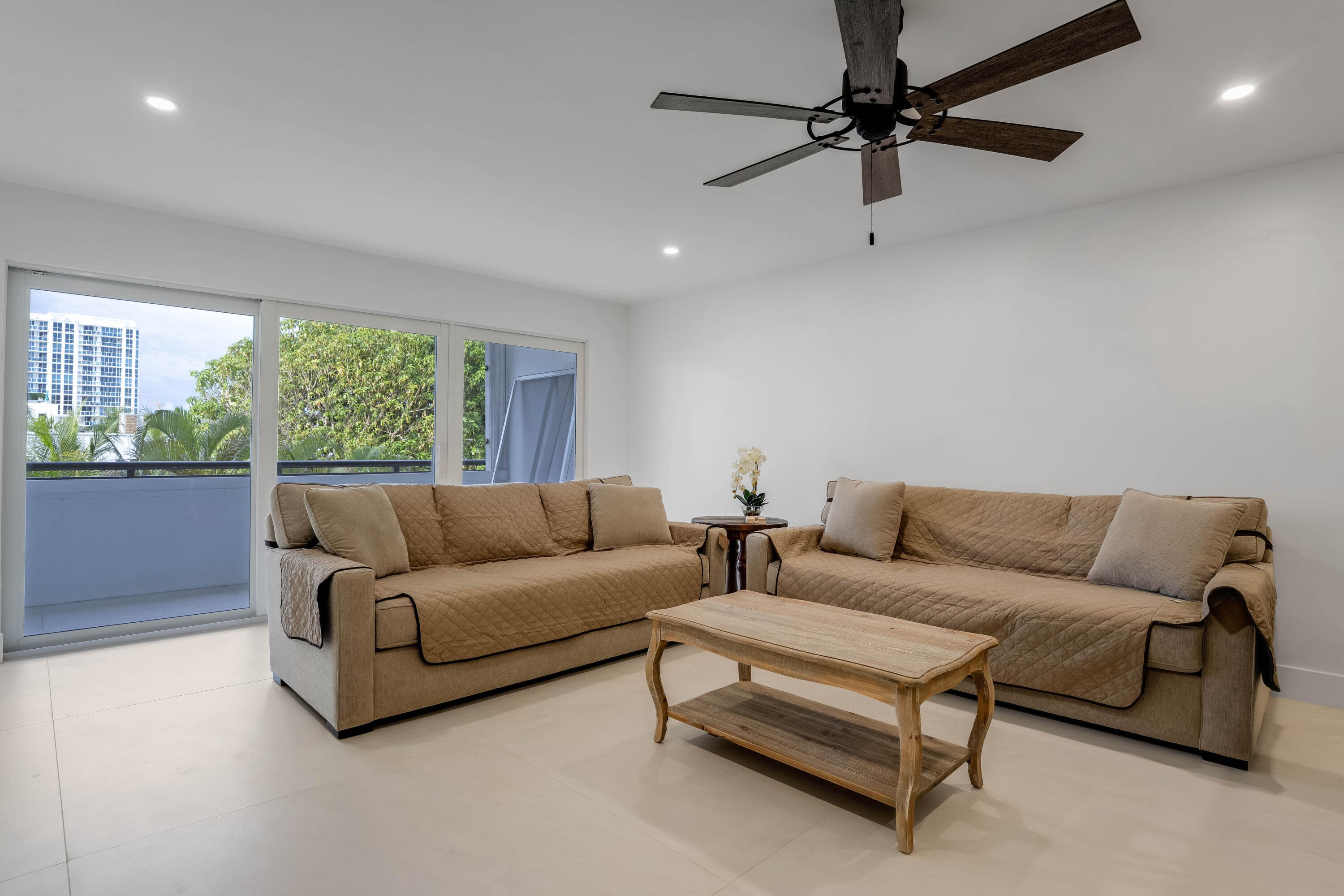 401 Briny Avenue 315, Pompano Beach, FL 33062 — photo 4 of 27