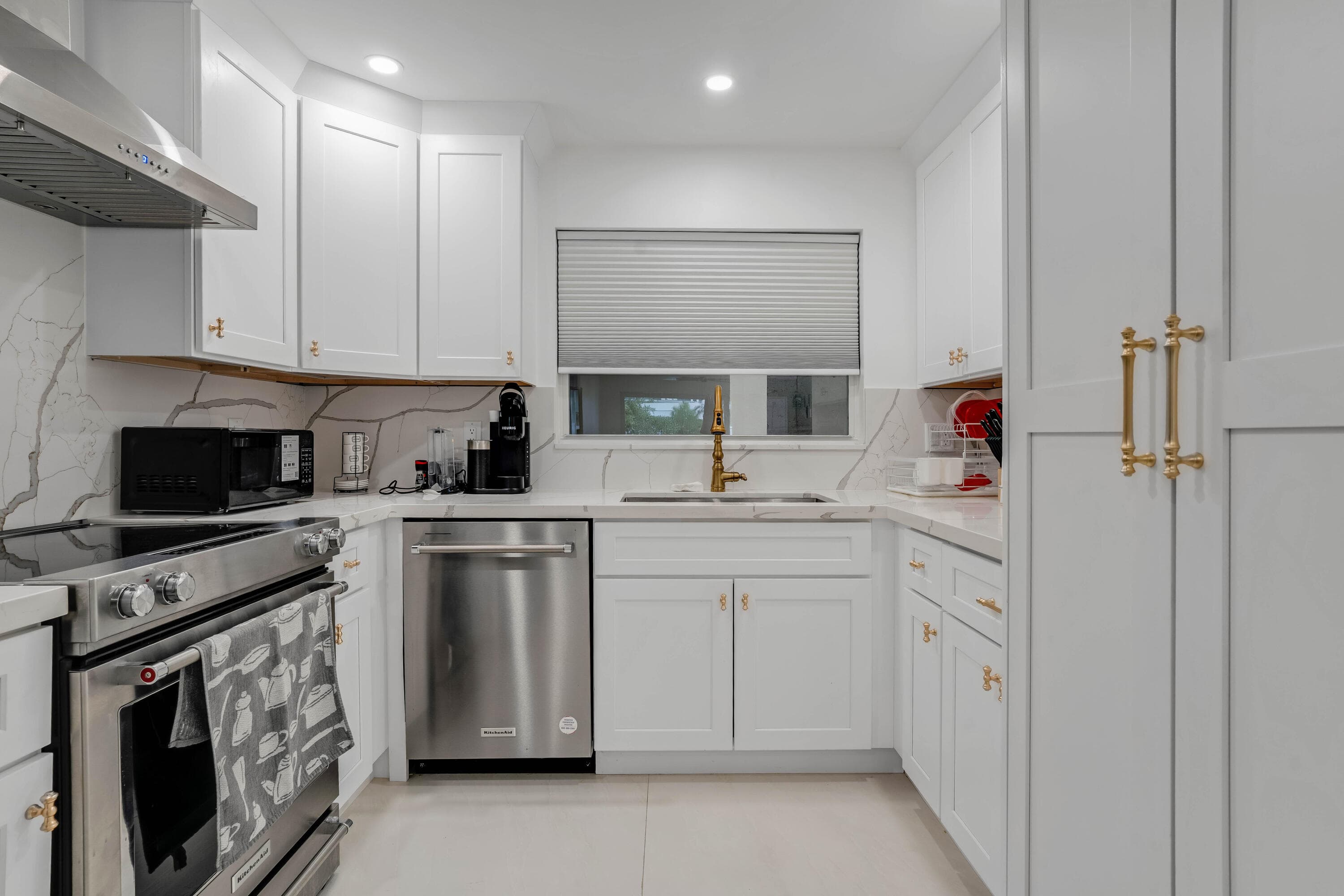 401 Briny Avenue 315, Pompano Beach, FL 33062 — photo 8 of 27
