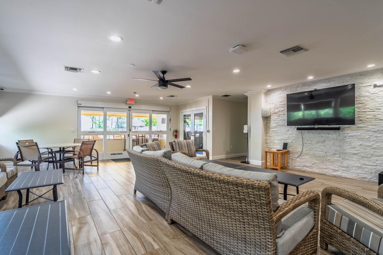 401 Briny Avenue 315, Pompano Beach, FL 33062 — photo 2 of 27