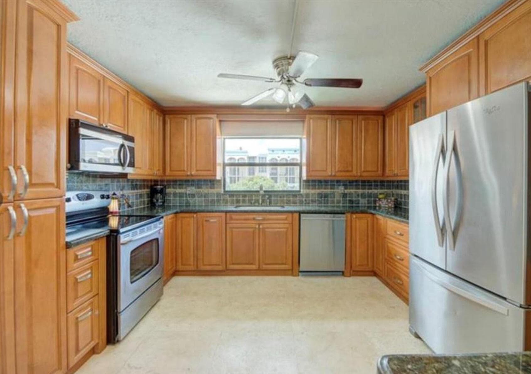 1975 SE 3rd Street 403, Deerfield Beach, FL 33441 — photo 7 of 37