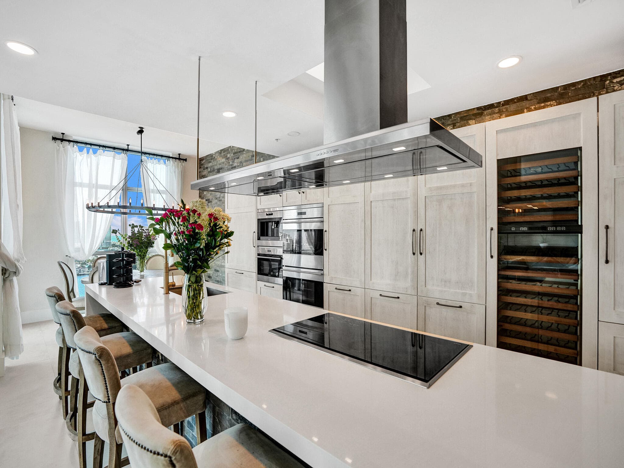 17301 Biscayne Boulevard, North Miami Beach, FL 33160 — photo 19 of 64