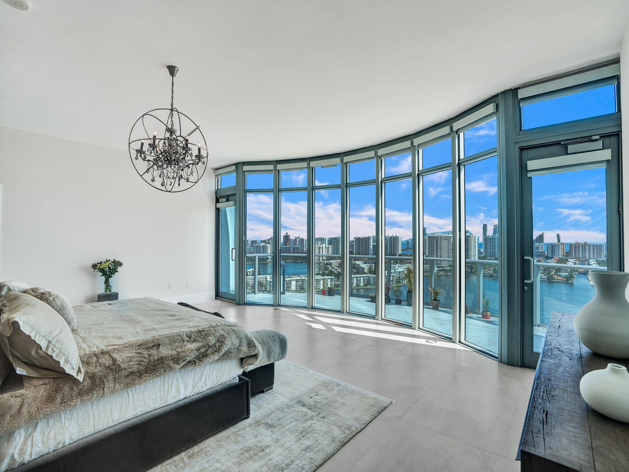 17301 Biscayne Boulevard, North Miami Beach, FL 33160 — photo 22 of 64