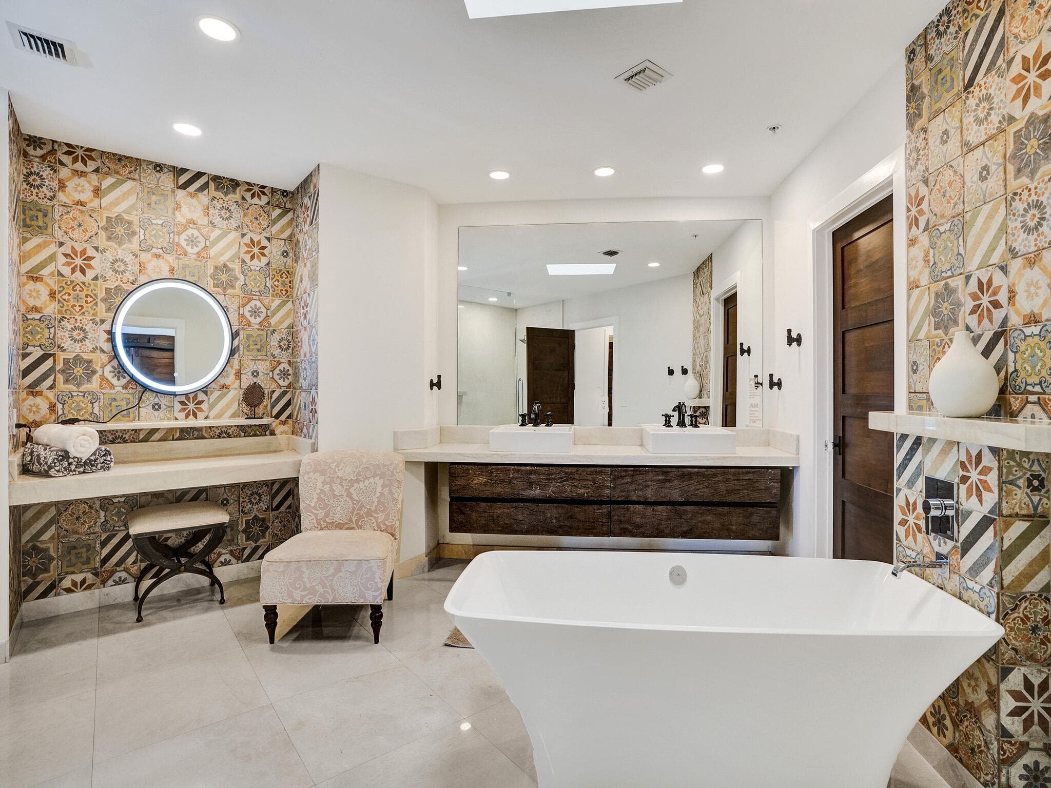 17301 Biscayne Boulevard, North Miami Beach, FL 33160 — photo 28 of 64
