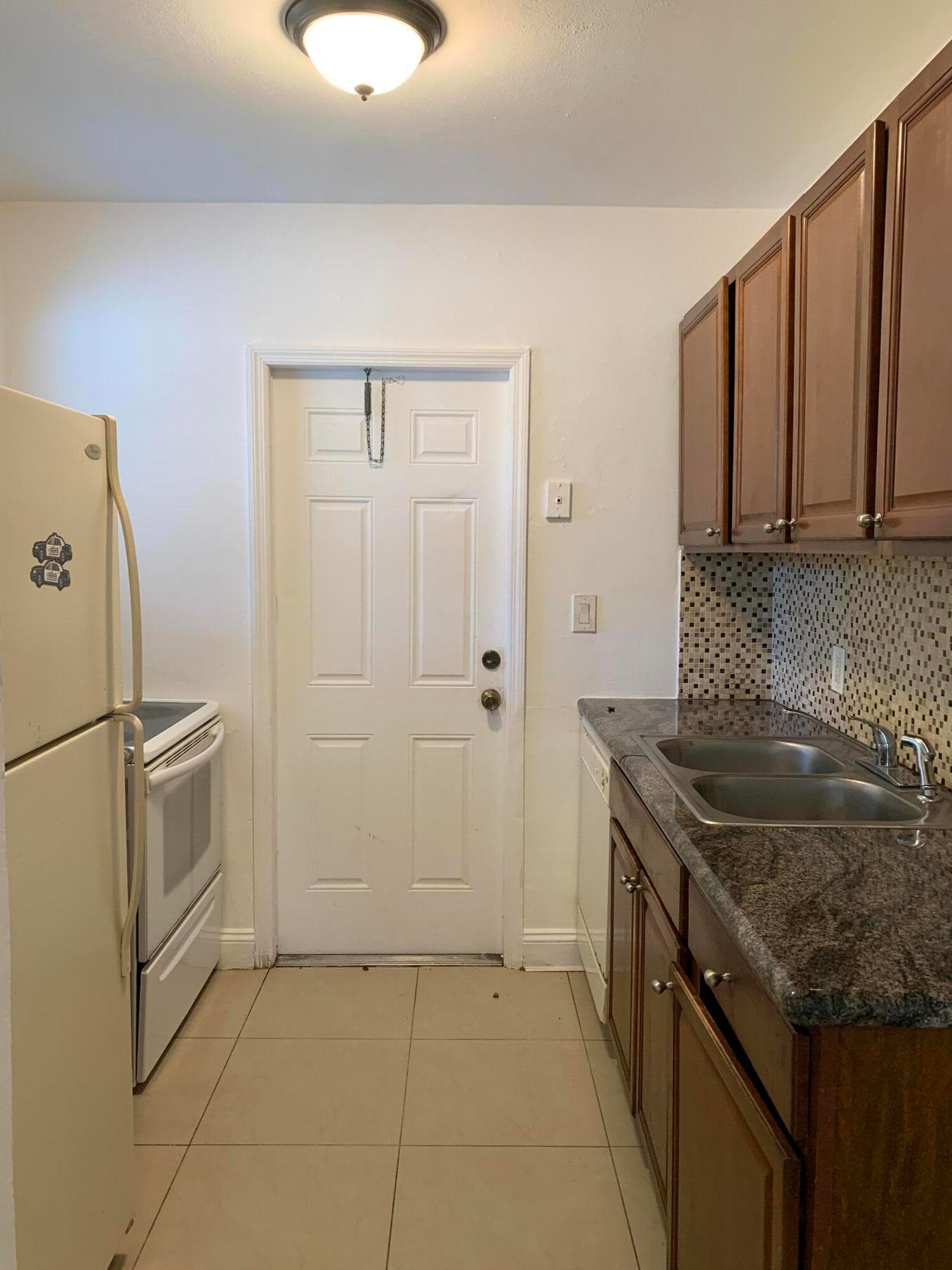 5300 NE 15th Avenue, Pompano Beach, FL 33064 — photo 6 of 20