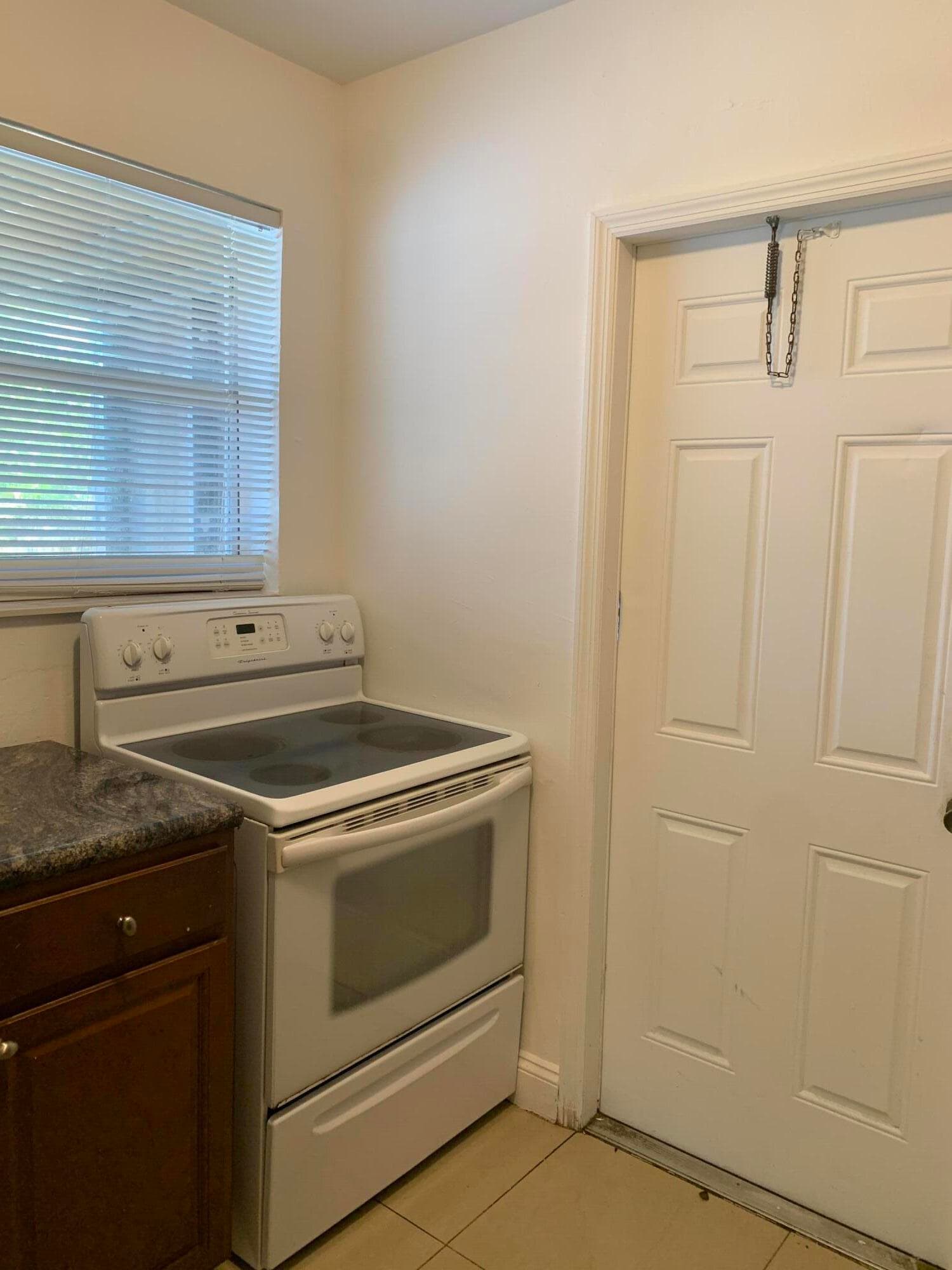 5300 NE 15th Avenue, Pompano Beach, FL 33064 — photo 7 of 20