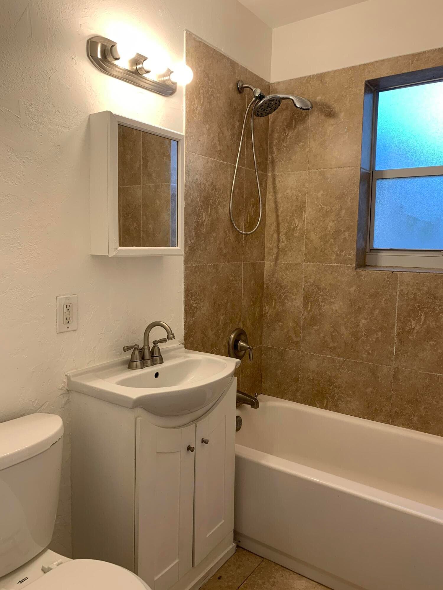 5300 NE 15th Avenue, Pompano Beach, FL 33064 — photo 15 of 20