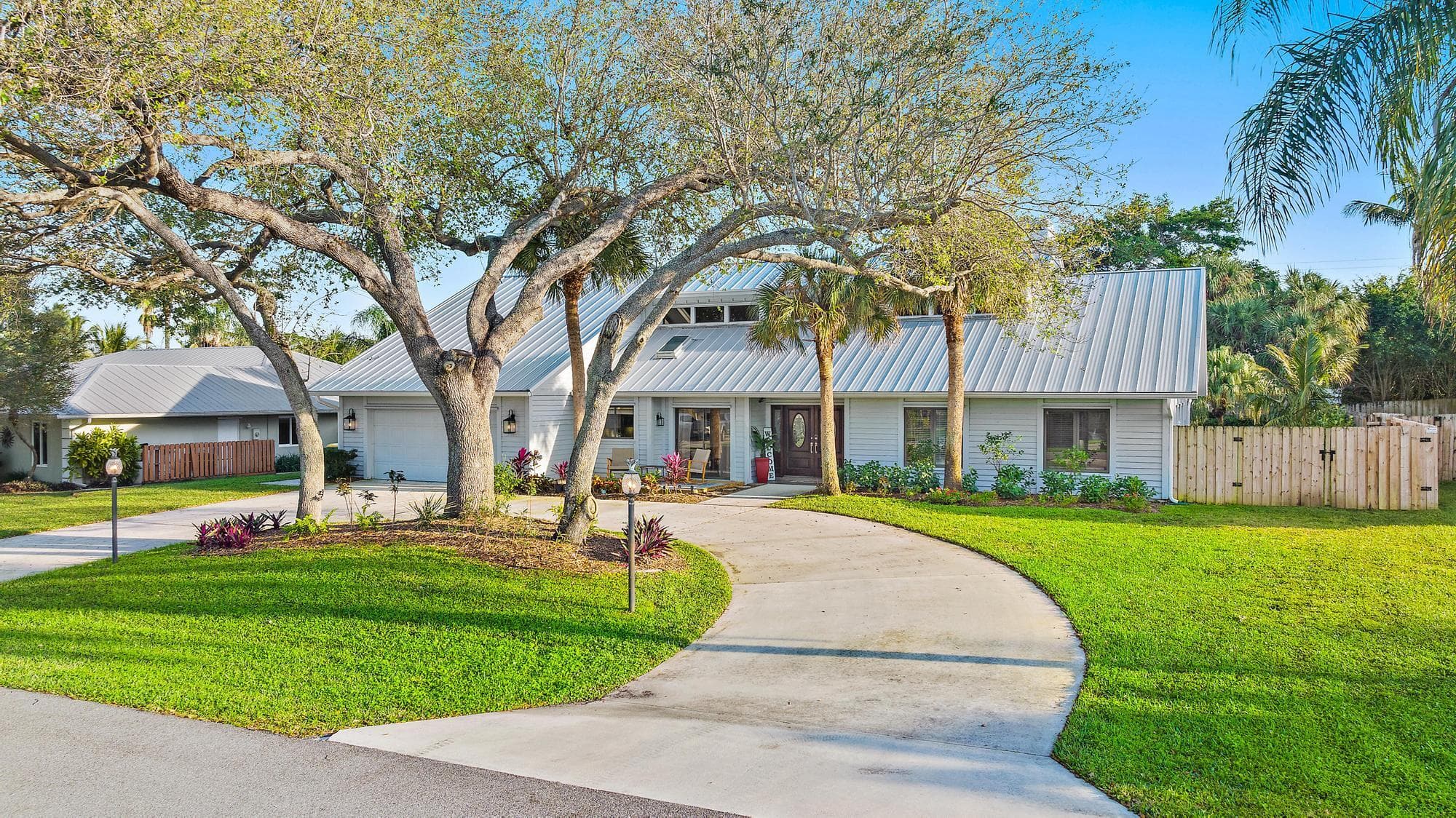 8422 SE Quail Ridge Way, Hobe Sound, FL 33455 — photo 2 of 42