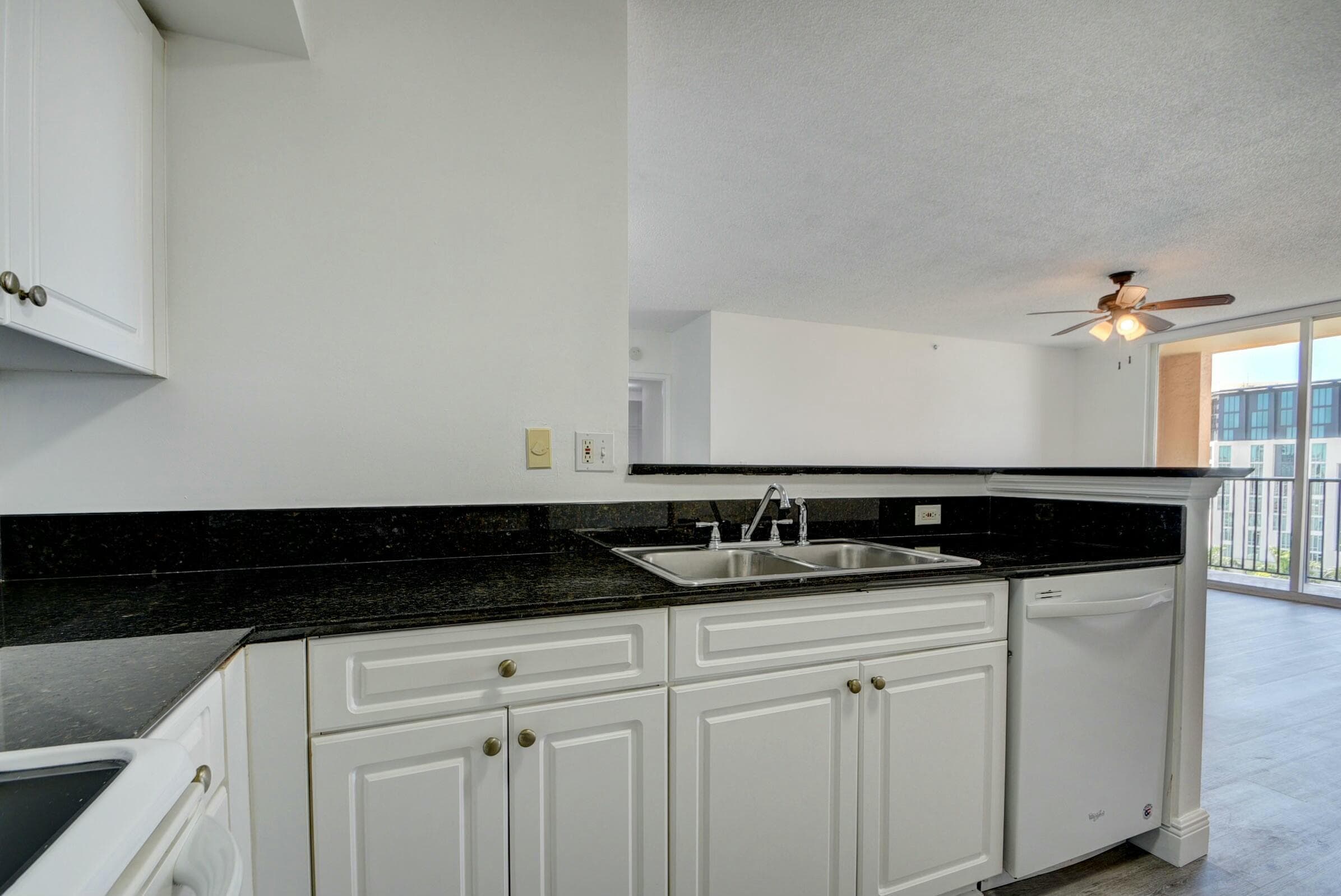 651 Okeechobee Boulevard 809, West Palm Beach, FL 33401 — photo 8 of 50