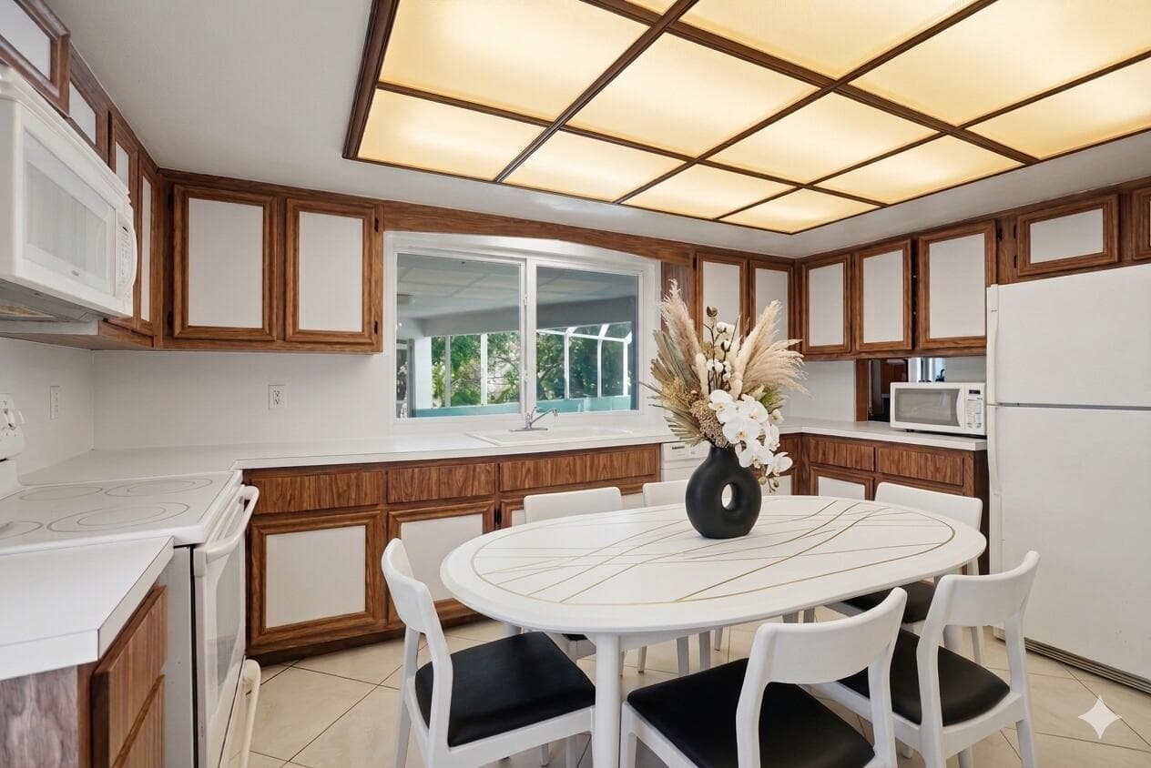 4490 NW 43rd Street, Lauderdale Lakes, FL 33319 — photo 14 of 48