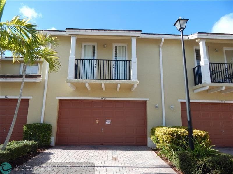 4720 Mimosa Place 909, Coconut Creek, FL 33073 — photo 1 of 18