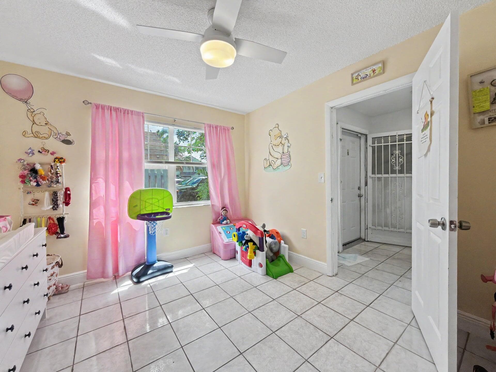 10151 NW 3rd Street, Pembroke Pines, FL 33026 — photo 15 of 34