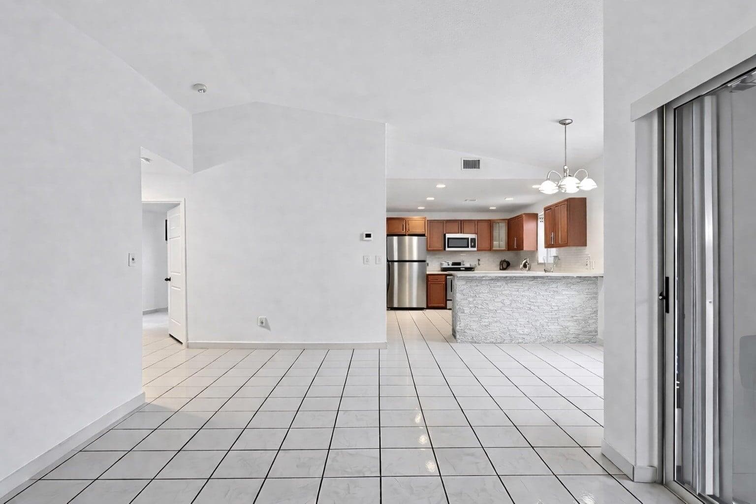 10151 NW 3rd Street, Pembroke Pines, FL 33026 — photo 12 of 34