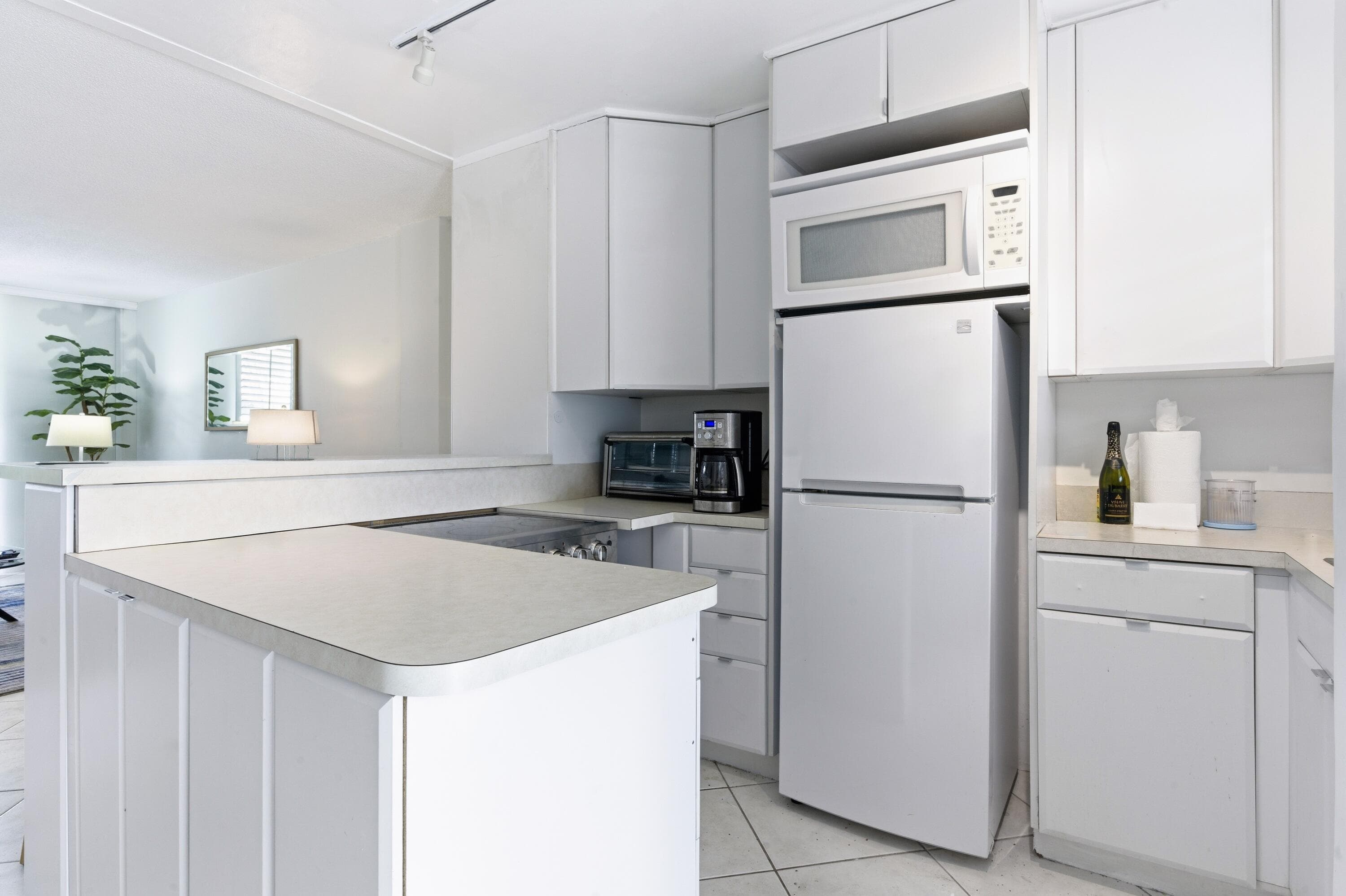 139 Sunrise Avenue 102, Palm Beach, FL 33480 — photo 15 of 20