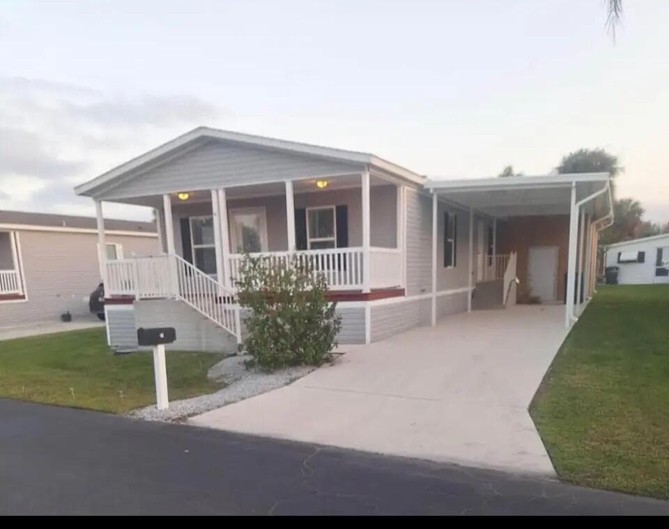 76 Sandhill Boulevard, Fort Pierce, FL 34982 — photo 2 of 17