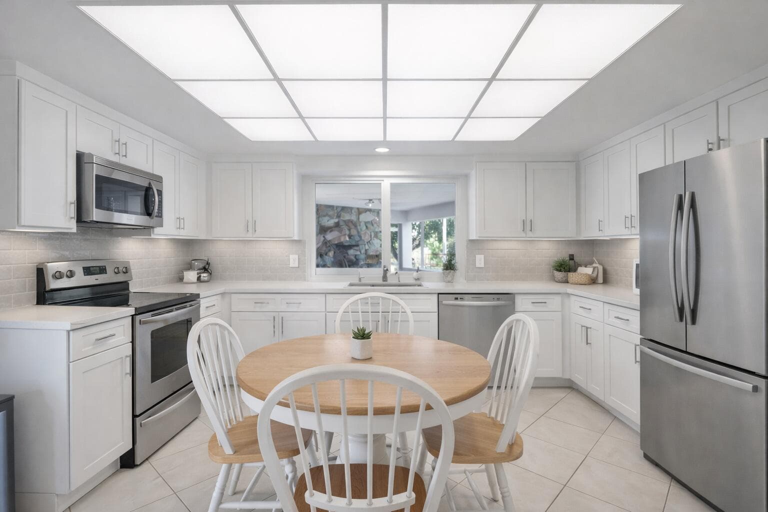 4490 NW 43rd Street, Lauderdale Lakes, FL 33319 — photo 15 of 48