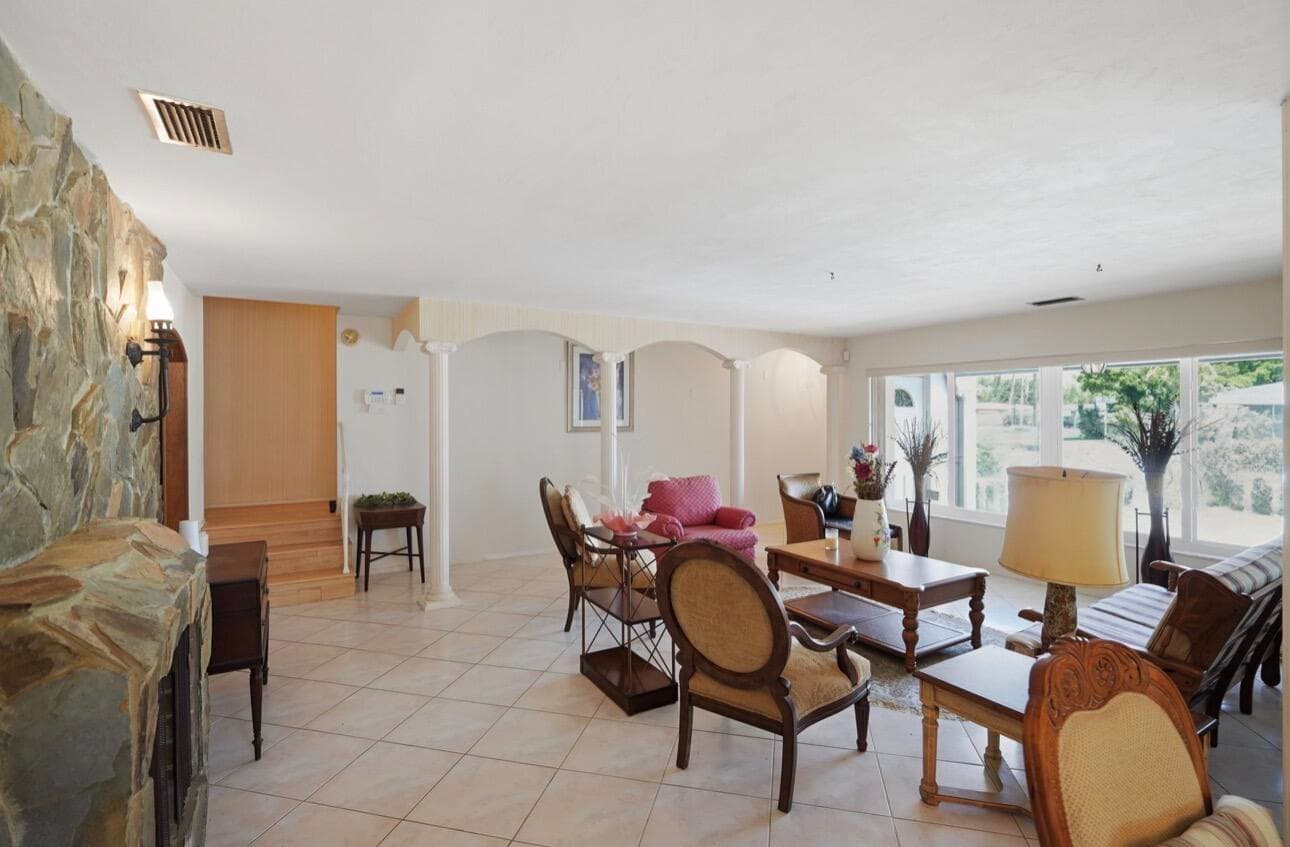 4490 NW 43rd Street, Lauderdale Lakes, FL 33319 — photo 8 of 48