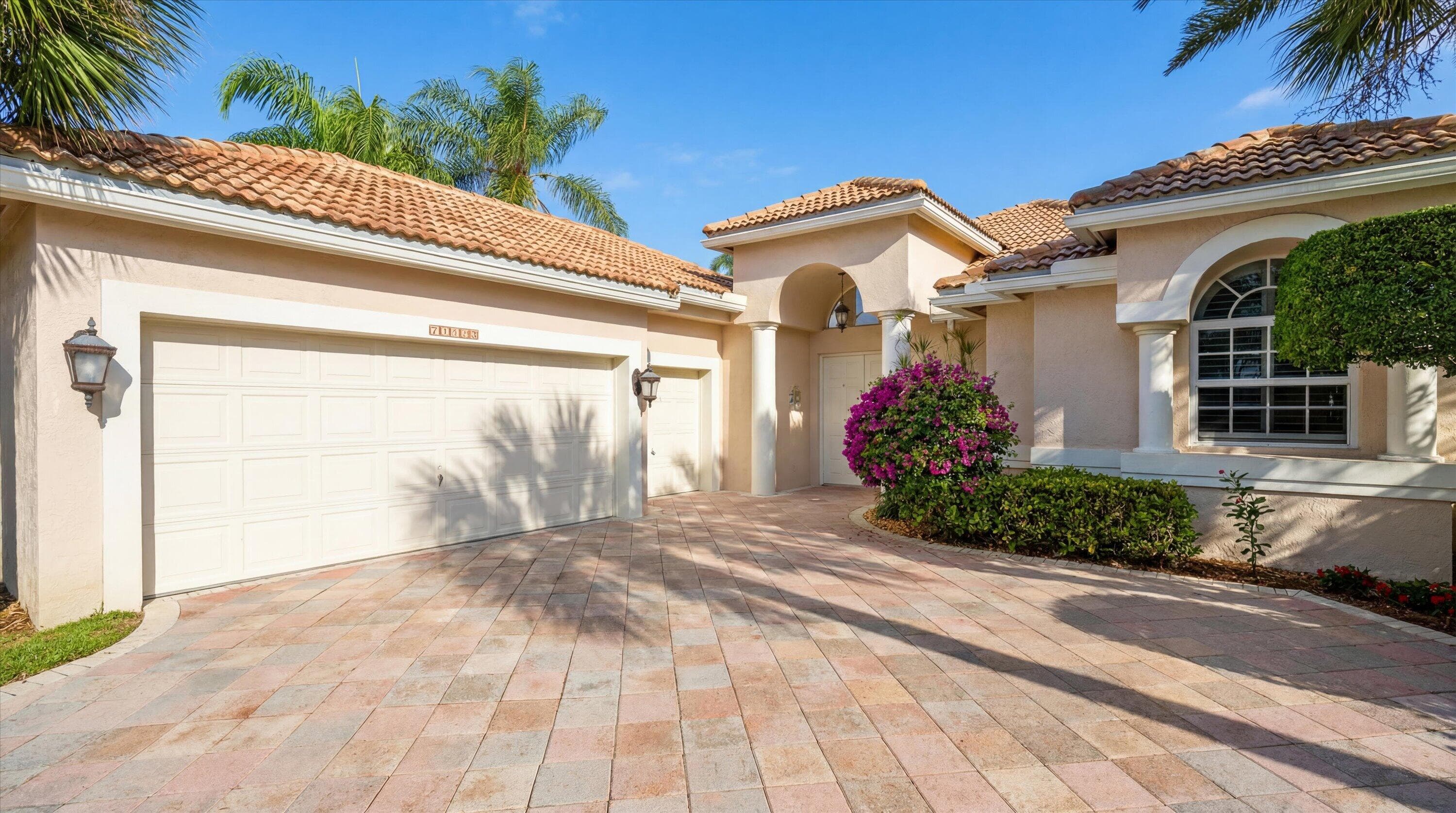 10802 Greenbriar Villa Drive, Lake Worth, FL 33449 — photo 3 of 86