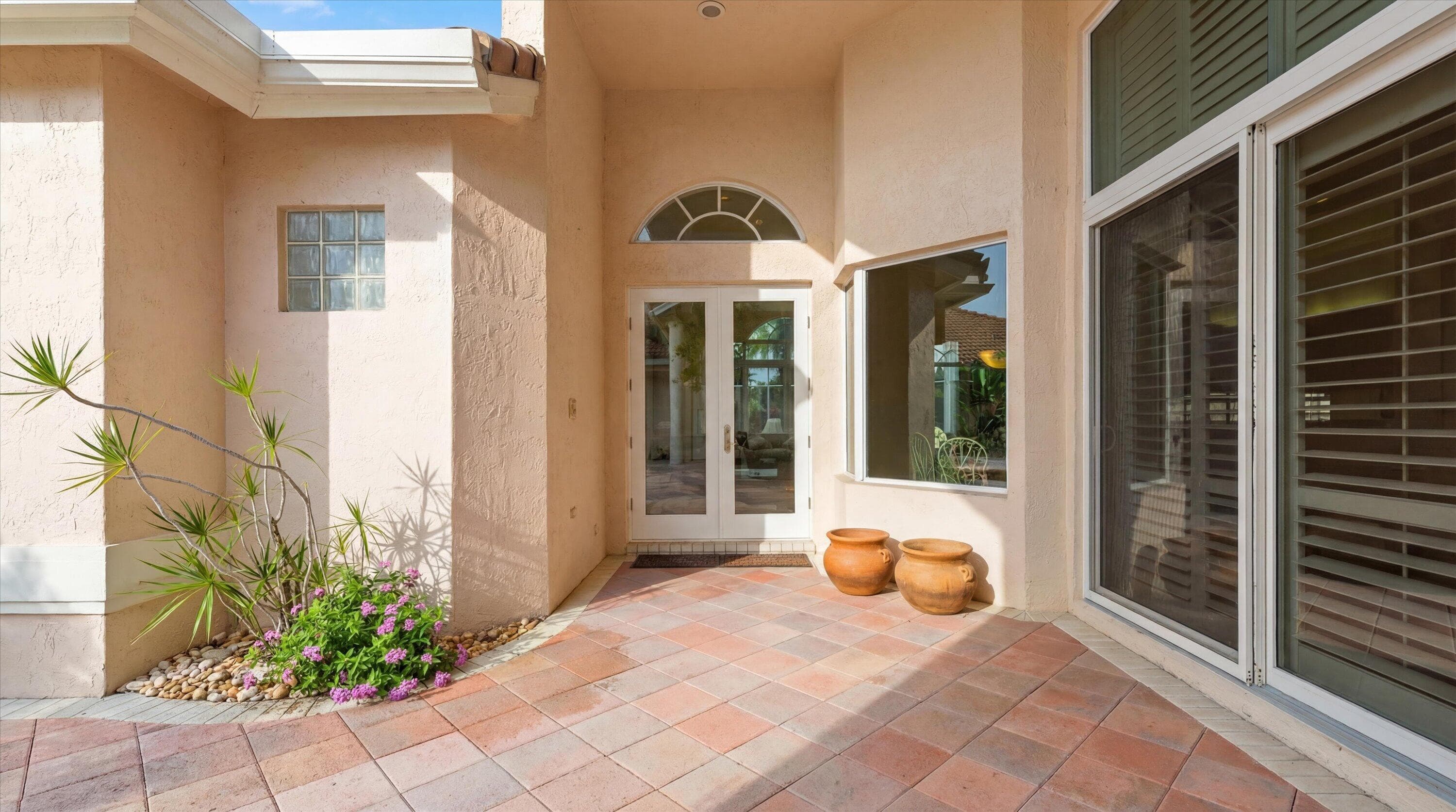 10802 Greenbriar Villa Drive, Lake Worth, FL 33449 — photo 4 of 86