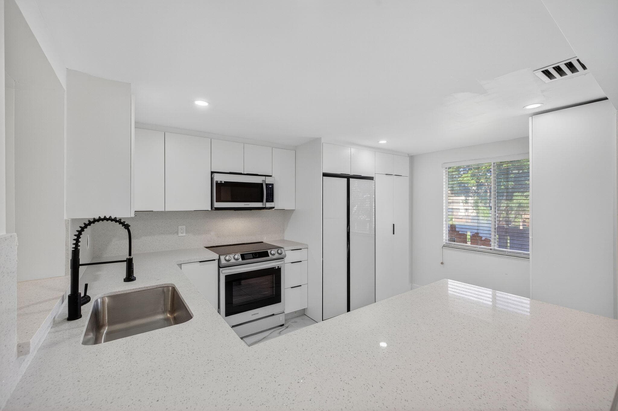 14375 Strathmore Lane 303, Delray Beach, FL 33446 — photo 6 of 105