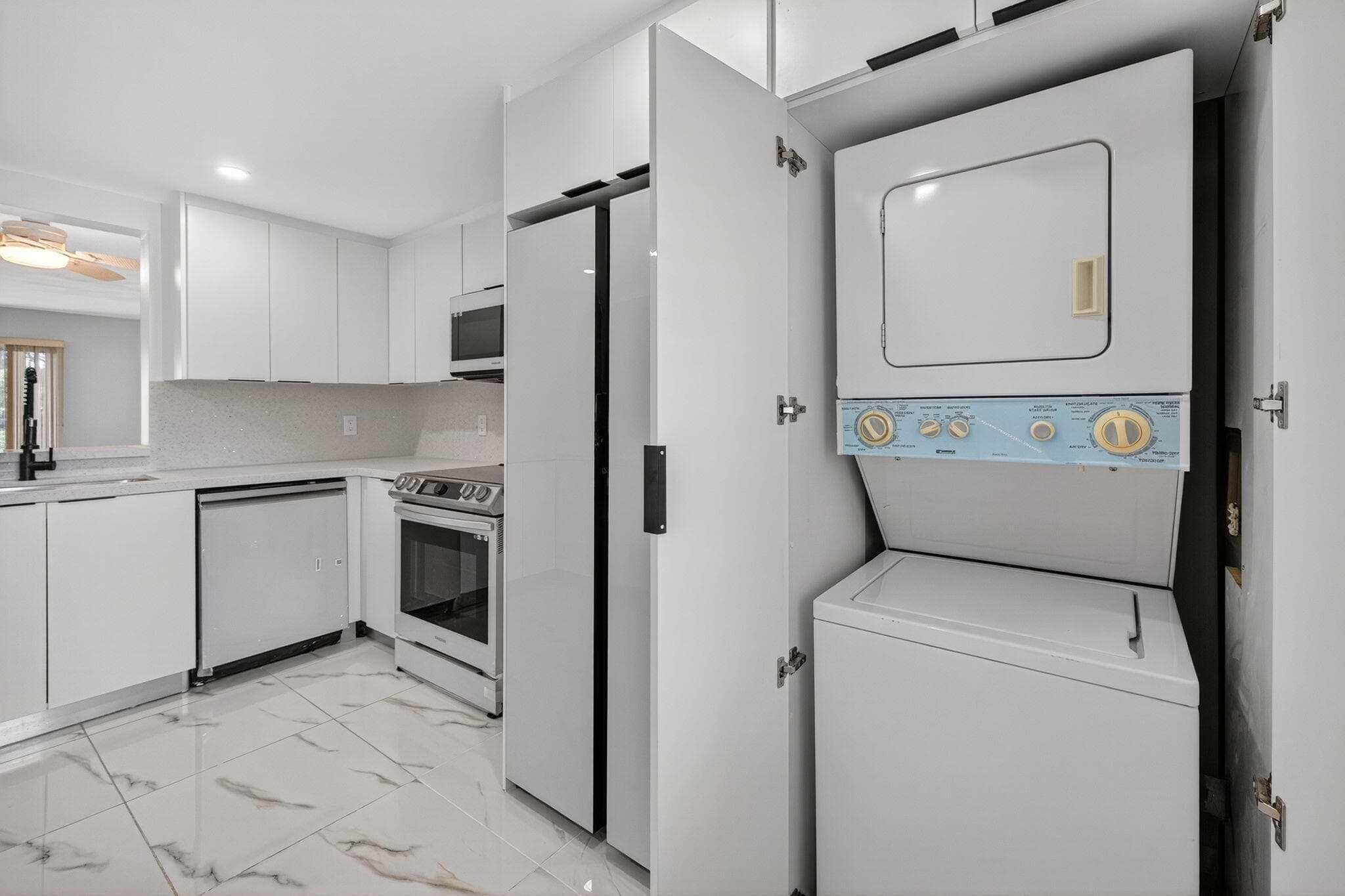 14375 Strathmore Lane 303, Delray Beach, FL 33446 — photo 7 of 105