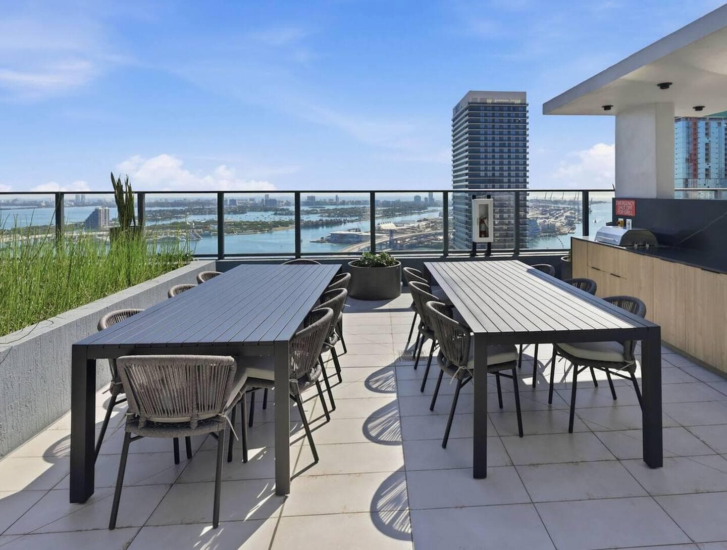 121 NE 5th Street 1506, Miami, FL 33132 — photo 10 of 26