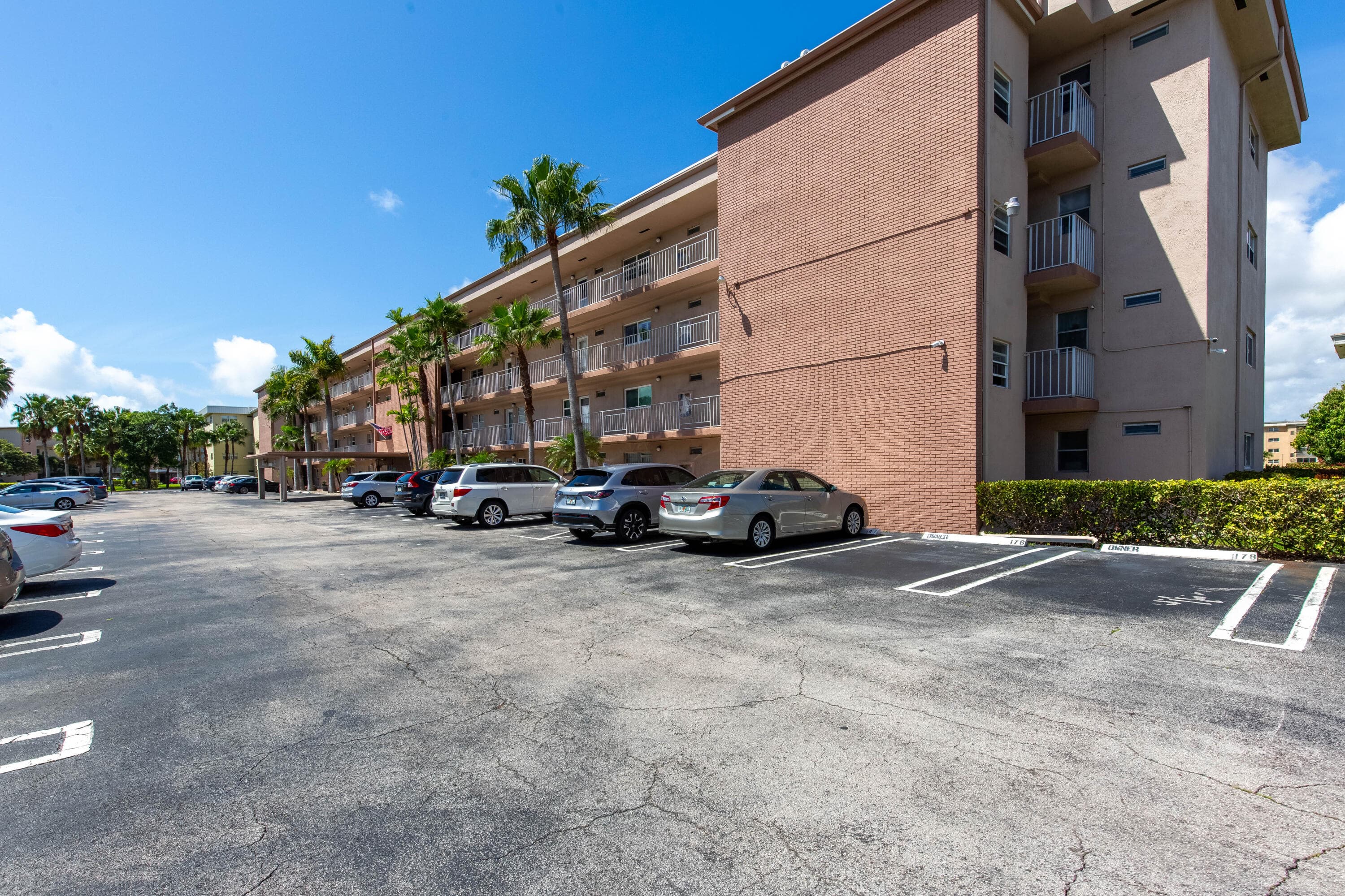 2615 NE 1st Court 411, Boynton Beach, FL 33435 — photo 2 of 41
