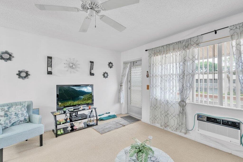 349 Camden O, West Palm Beach, FL 33417 — photo 11 of 48
