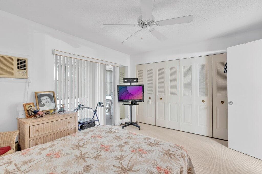 349 Camden O, West Palm Beach, FL 33417 — photo 19 of 48
