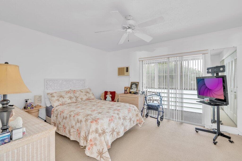 349 Camden O, West Palm Beach, FL 33417 — photo 18 of 48